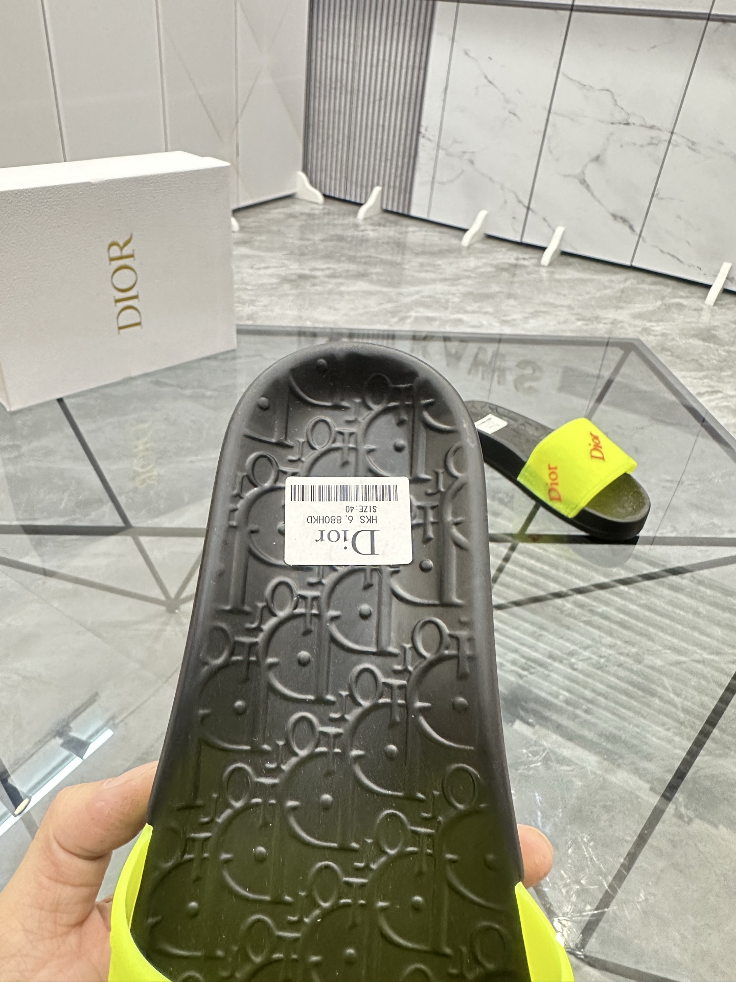 Precio: P90 Marca comercial: Dior* zapatillas talla: 35-47 (se puede personalizar 35.36.46.47) Mater