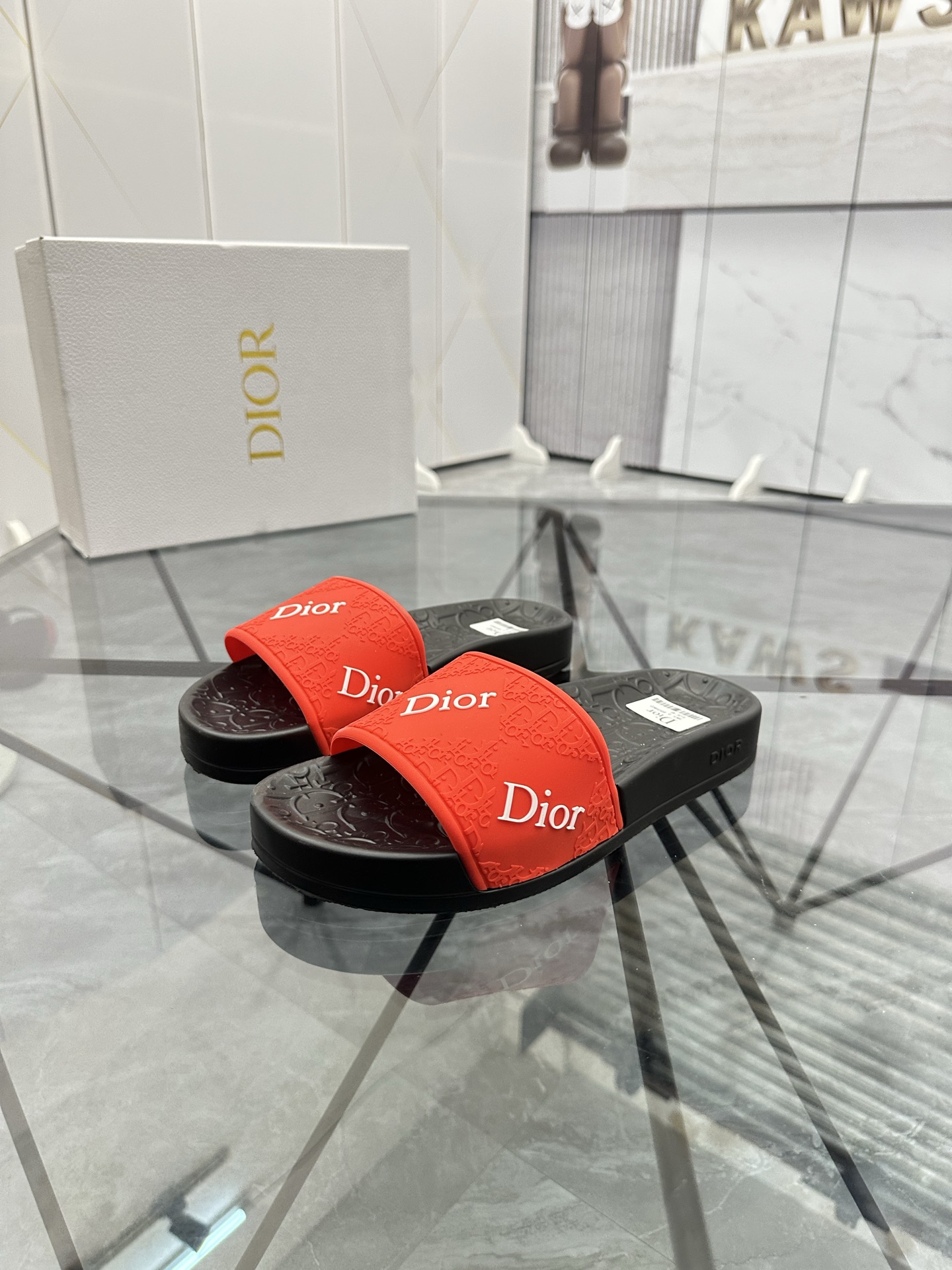 Precio: P90 Marca comercial: Dior* zapatillas talla: 35-47 (se puede personalizar 35.36.46.47) Mater