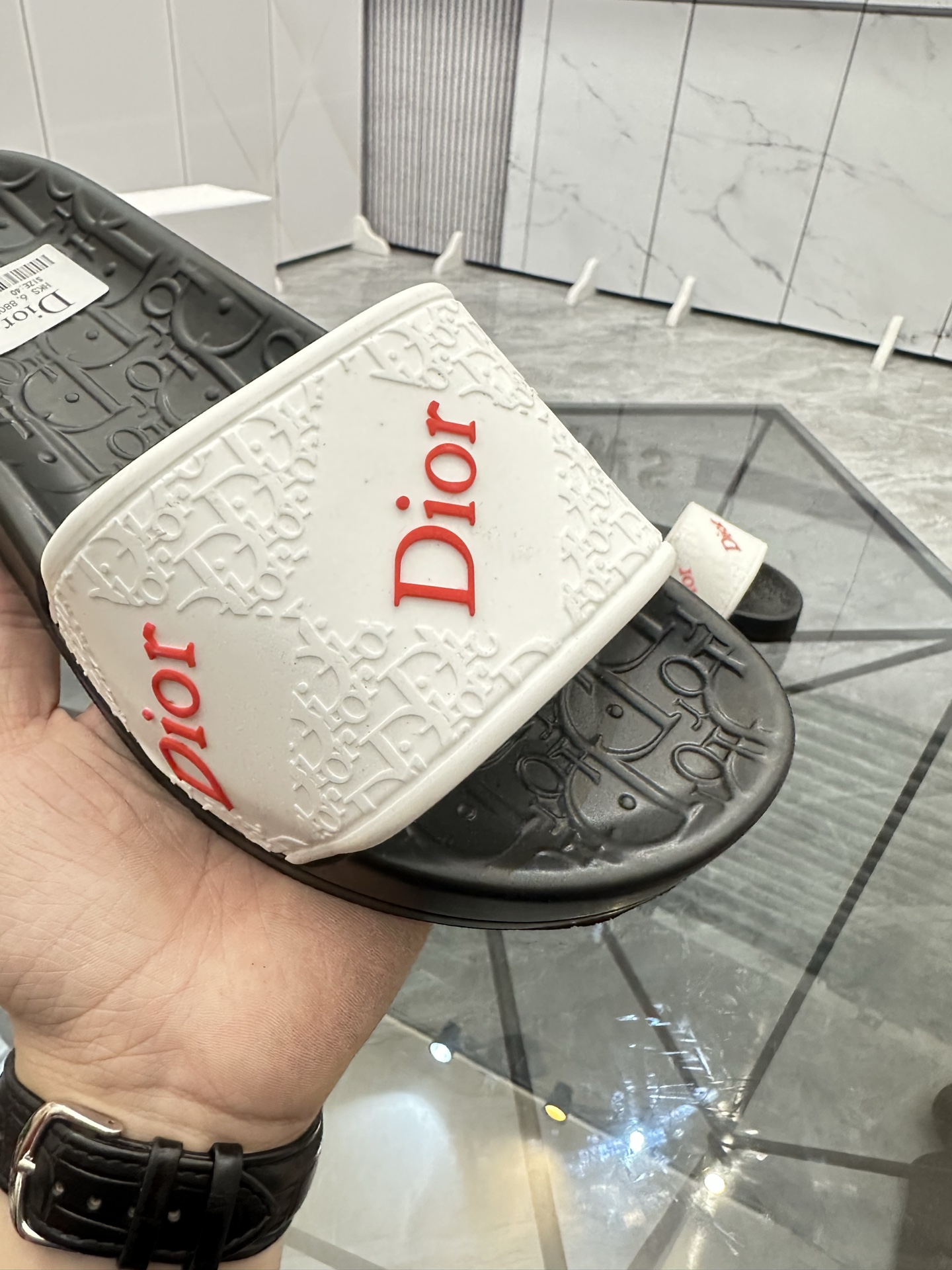 Precio: P90 Marca comercial: Dior* zapatillas talla: 35-47 (se puede personalizar 35.36.46.47) Mater