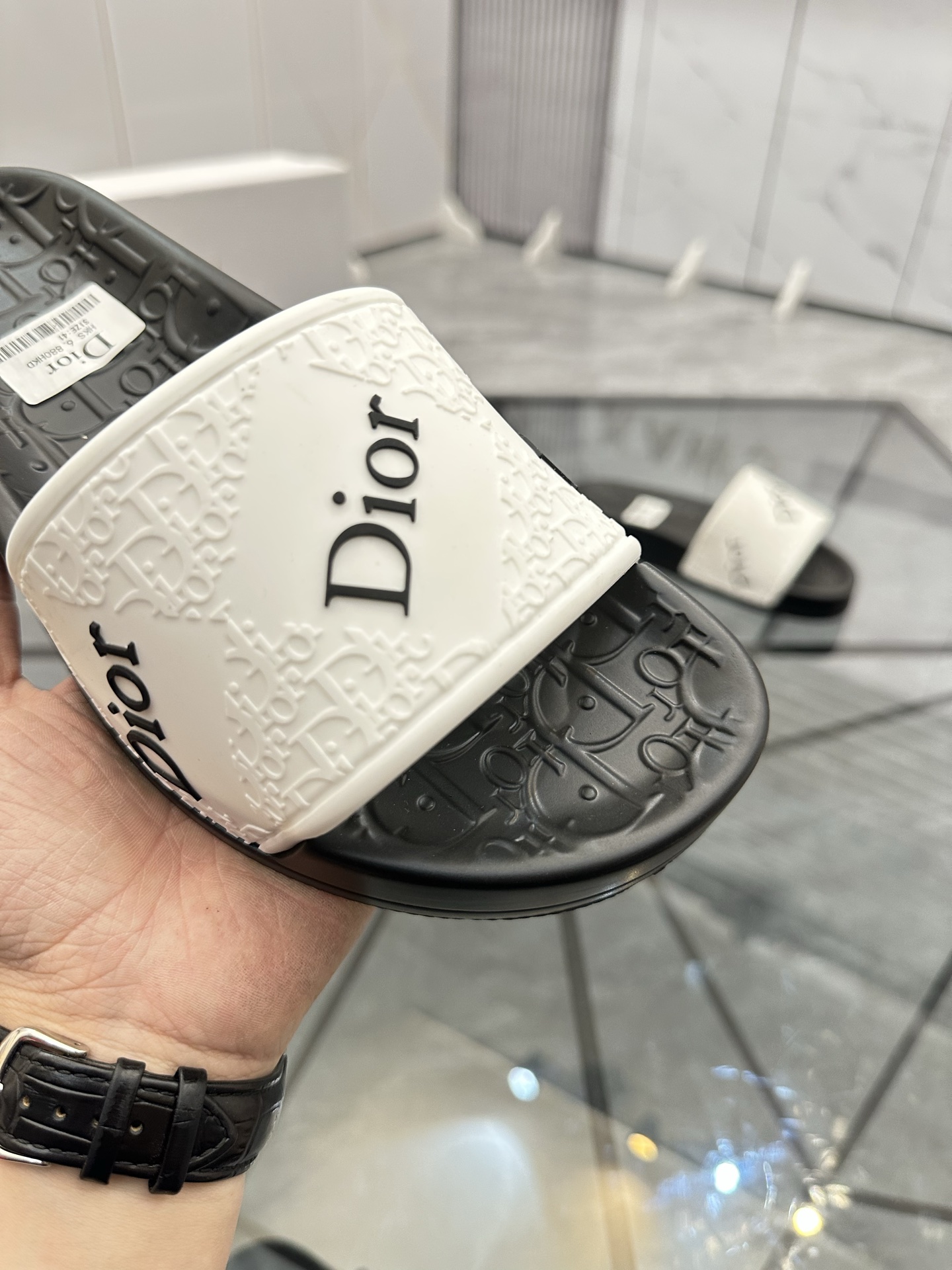 Precio: P90 Marca comercial: Dior* zapatillas talla: 35-47 (se puede personalizar 35.36.46.47) Mater