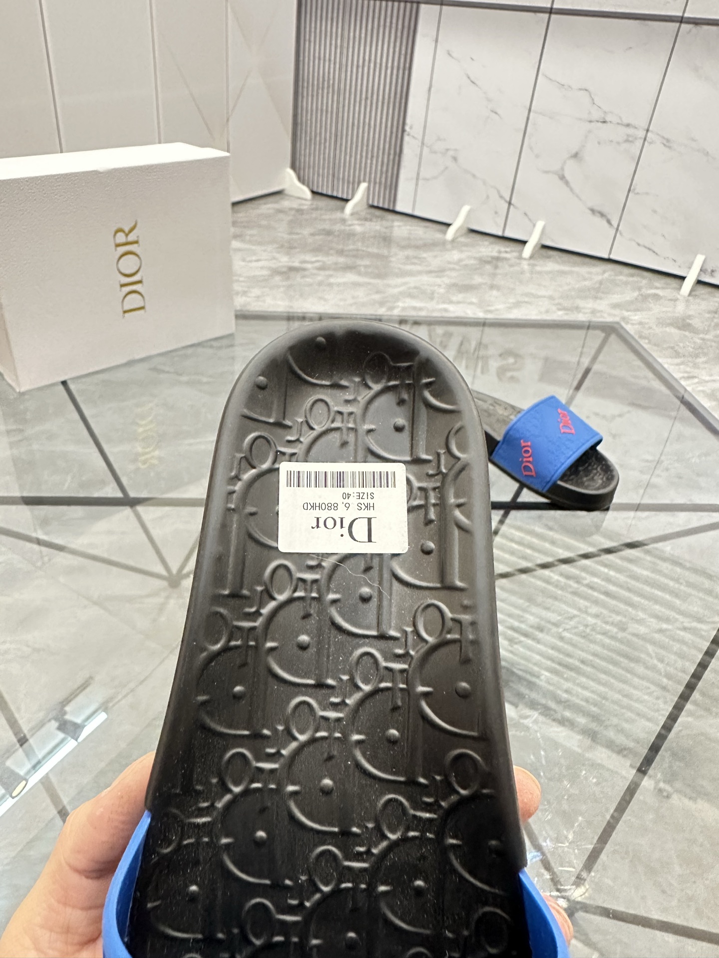 Precio: P90 Marca comercial: Dior* zapatillas talla: 35-47 (se puede personalizar 35.36.46.47) Mater