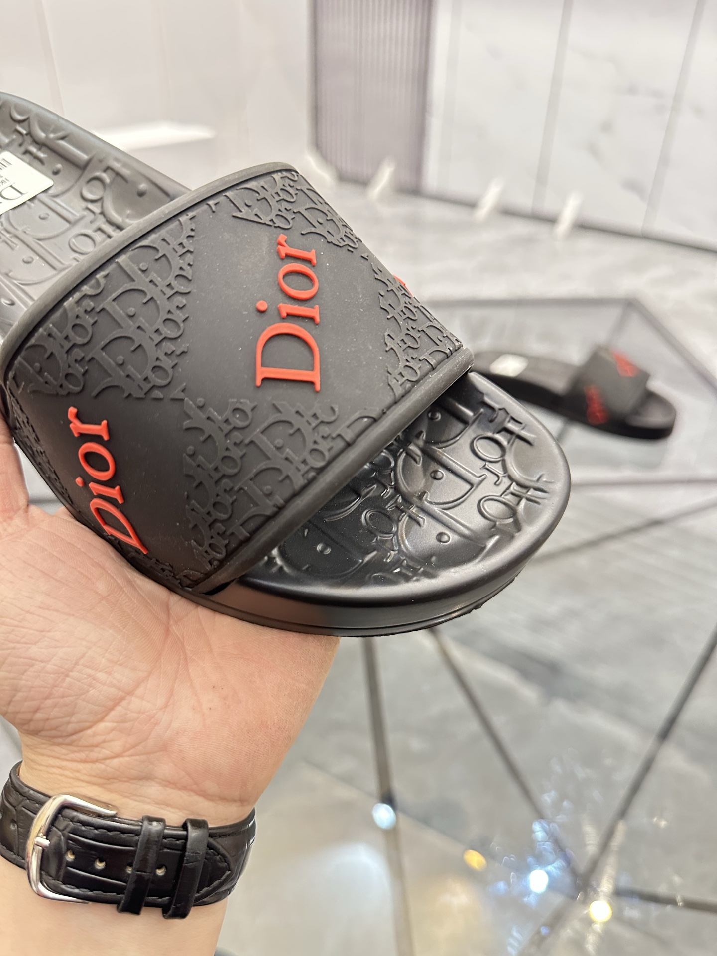 Precio: P90 Marca comercial: Dior* zapatillas talla: 35-47 (se puede personalizar 35.36.46.47) Mater