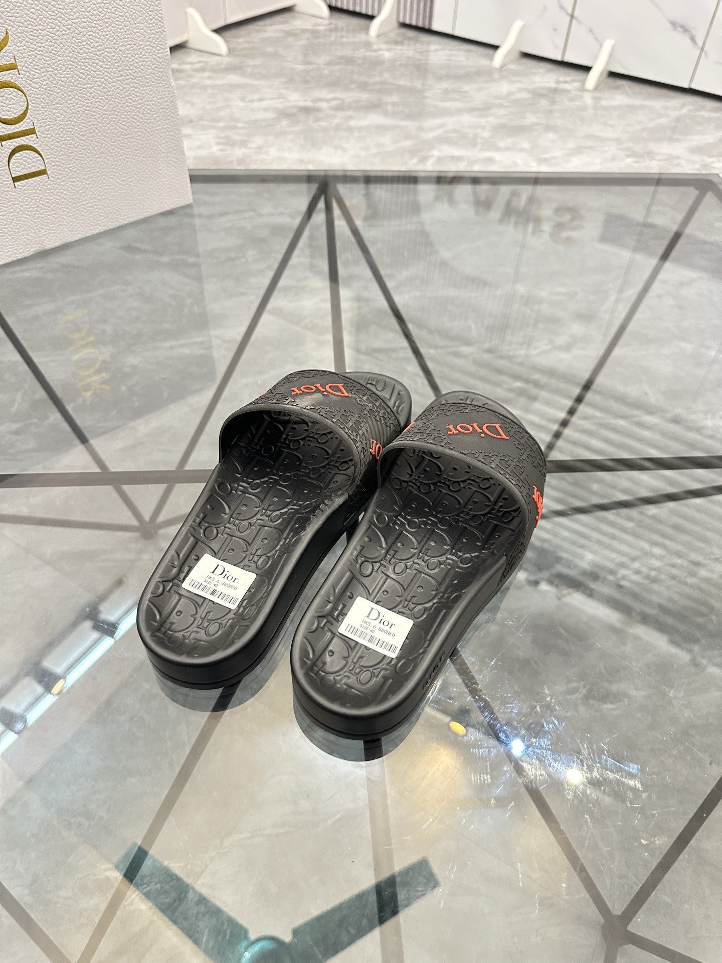 Precio: P90 Marca comercial: Dior* zapatillas talla: 35-47 (se puede personalizar 35.36.46.47) Mater