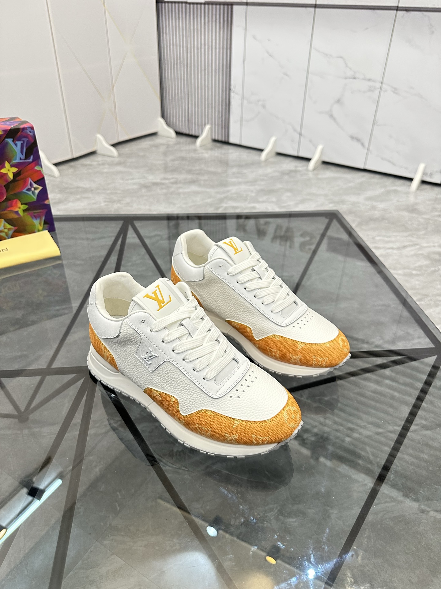 Louis Vuitton Low-Top White Leather Casual Sneakers | Size 38-44 4 i1740370977402 7792 0 2