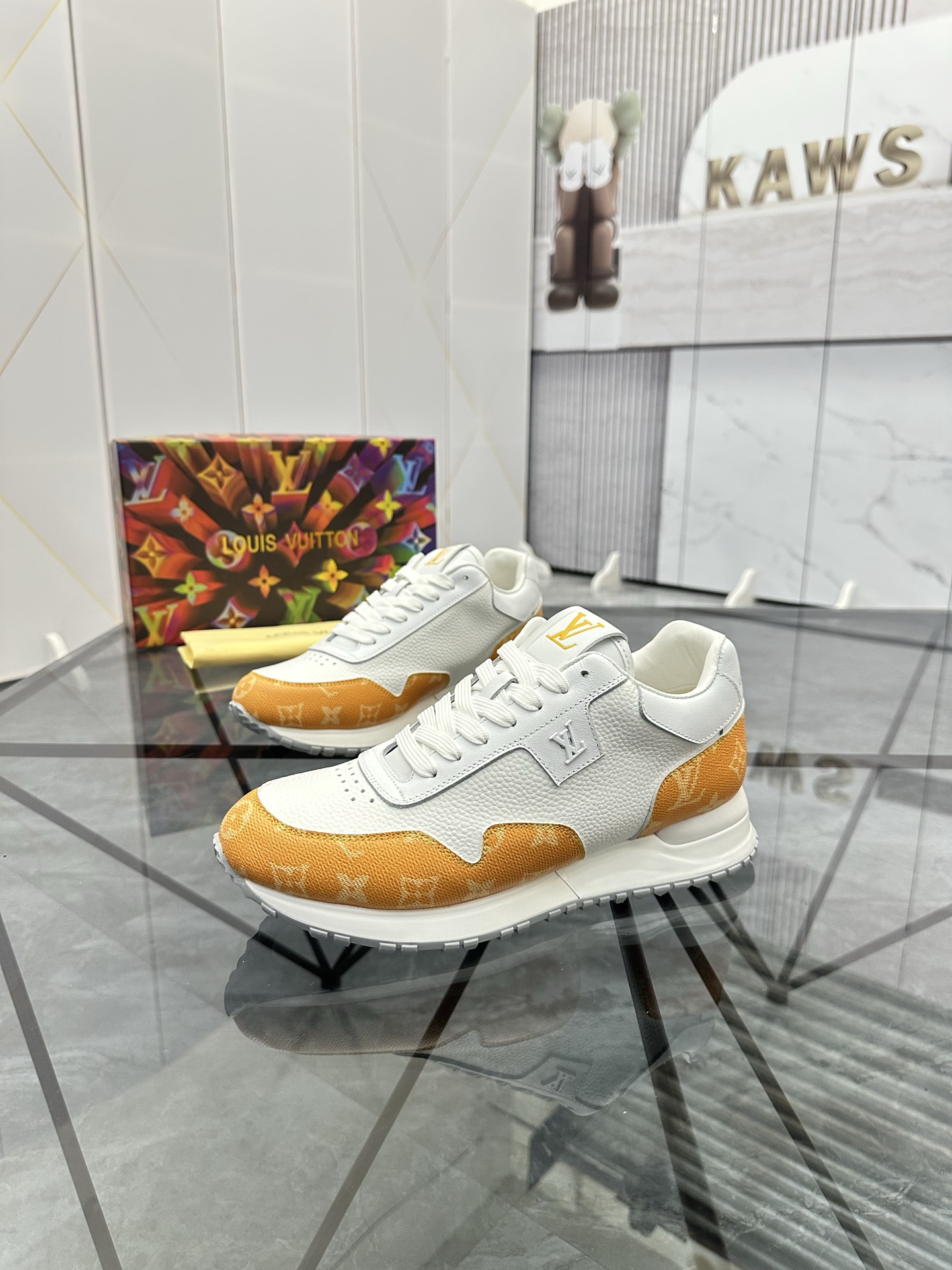 Louis Vuitton Low-Top White Leather Casual Sneakers | Size 38-44 2 i1740370977503 8666 0 0