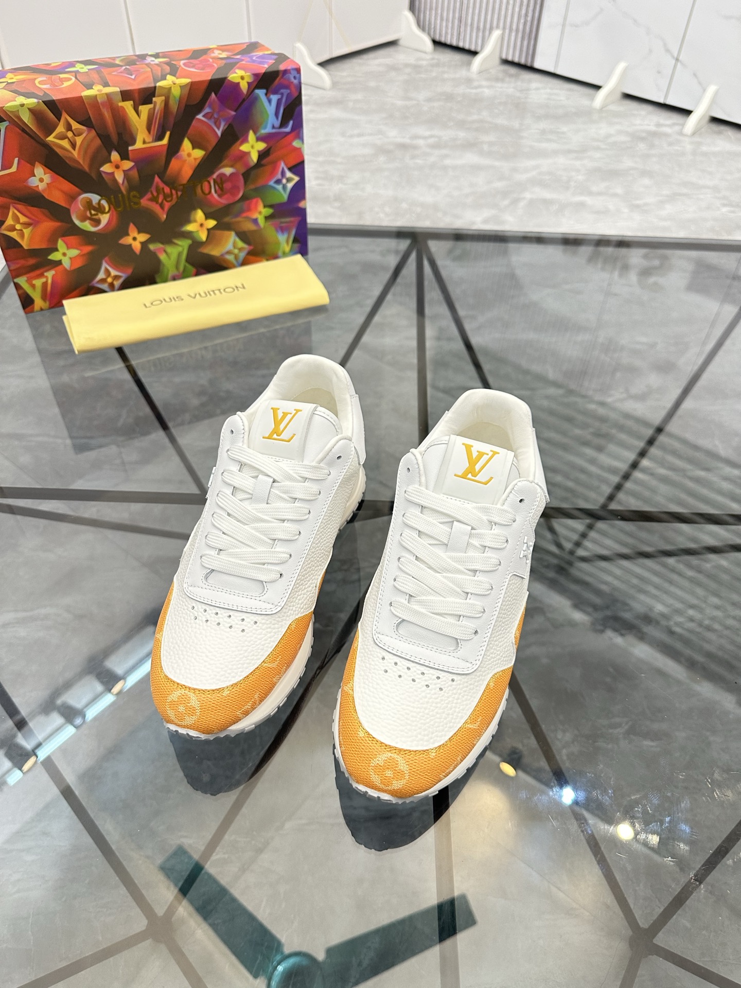 Louis Vuitton Low-Top White Leather Casual Sneakers | Size 38-44 3 i1740370990031 8952 0 1