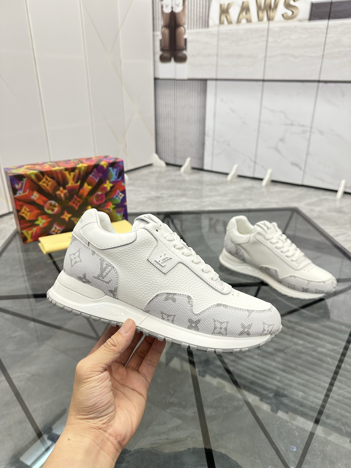 Louis Vuitton Low-Top Sneakers in White Leather and Monogram Canvas 3 i1740371002197 2792 0 2
