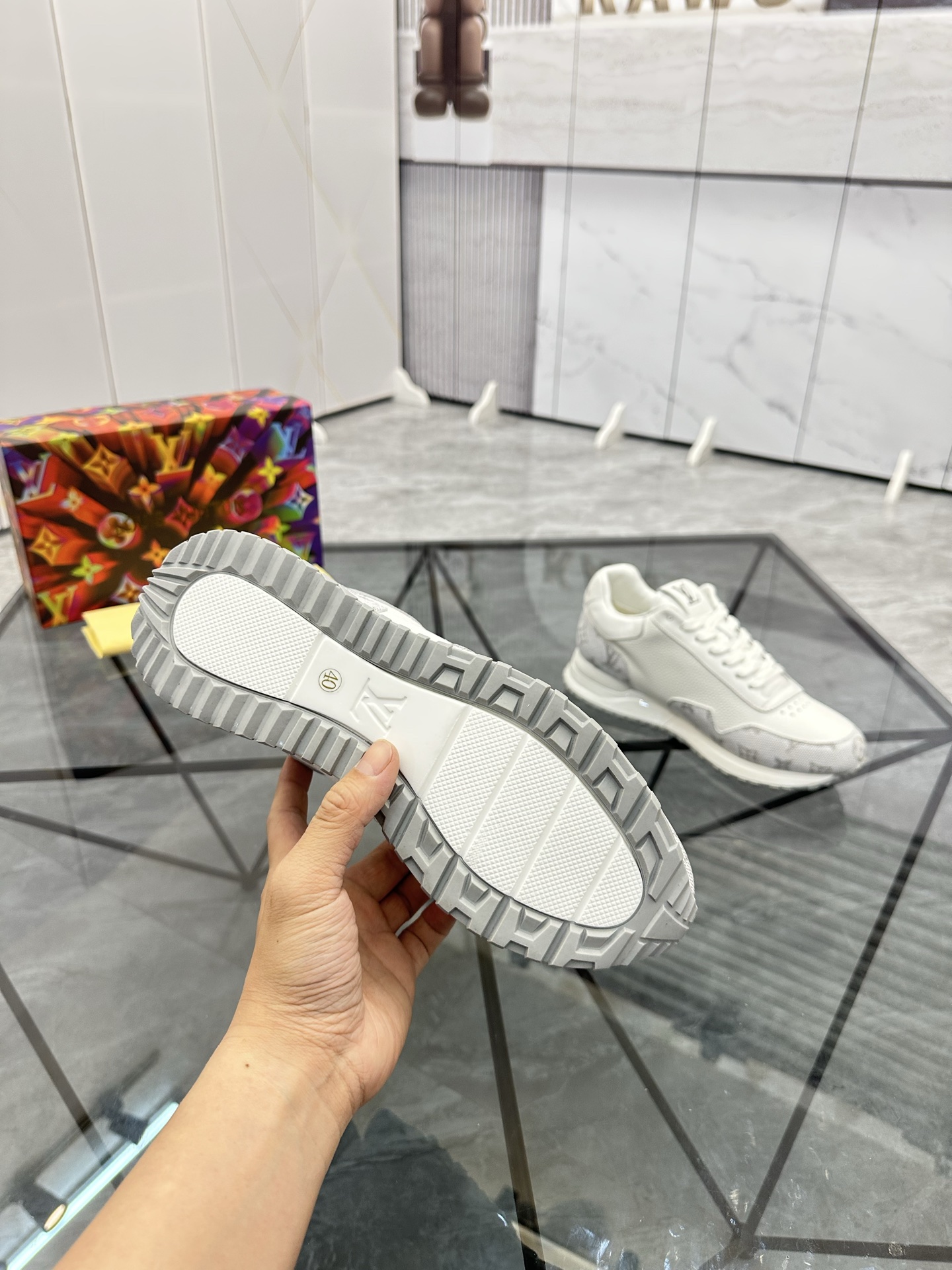 Louis Vuitton Low-Top Sneakers in White Leather and Monogram Canvas 7 i1740371002197 9537 0 6
