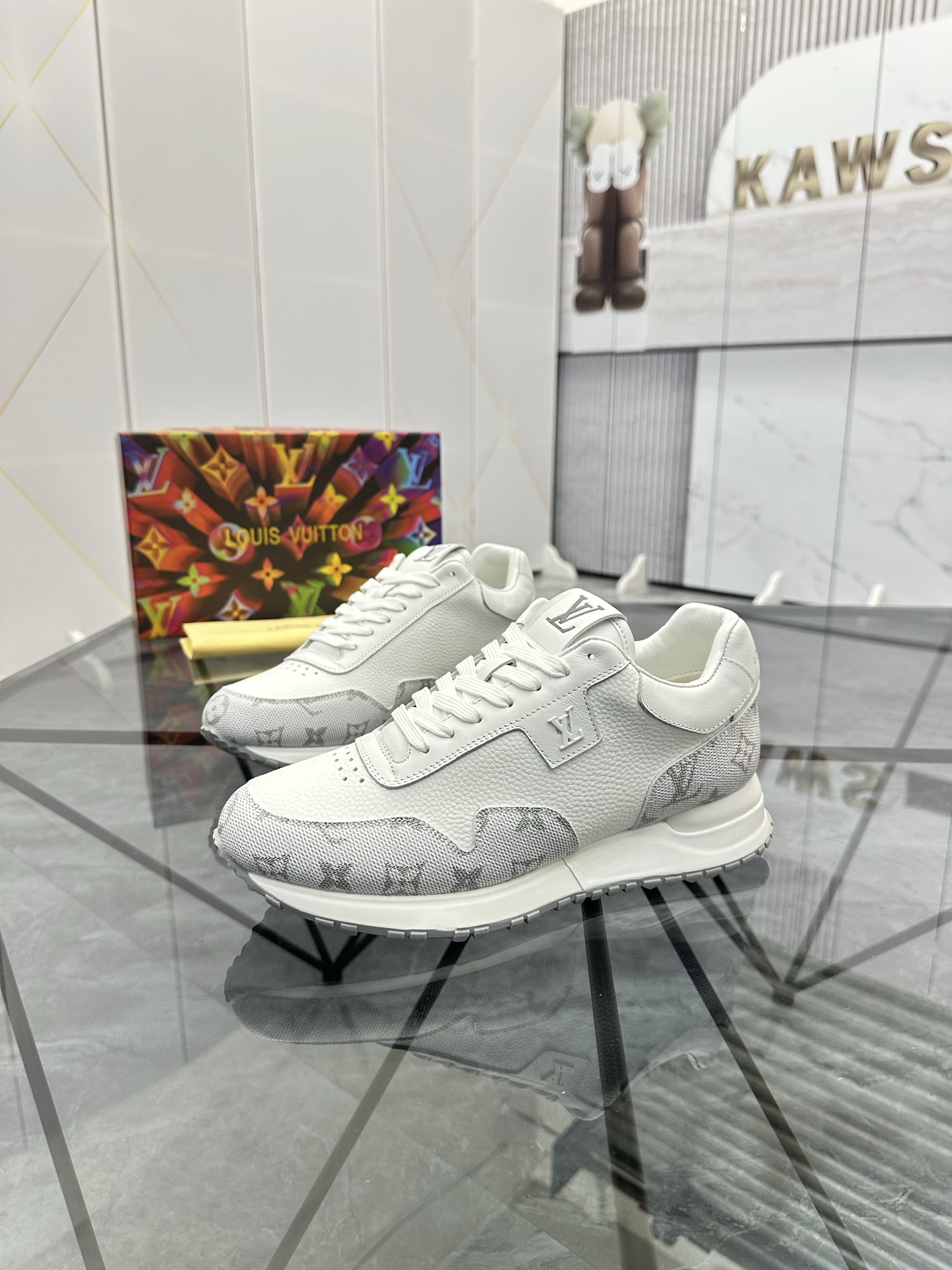 Louis Vuitton Low-Top Sneakers in White Leather and Monogram Canvas 1 i1740371002261 2830 0 0