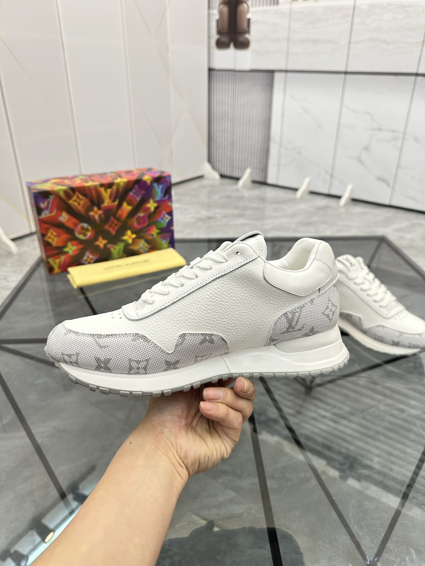 Louis Vuitton Low-Top Sneakers in White Leather and Monogram Canvas 4 i1740371003950 1295 0 3