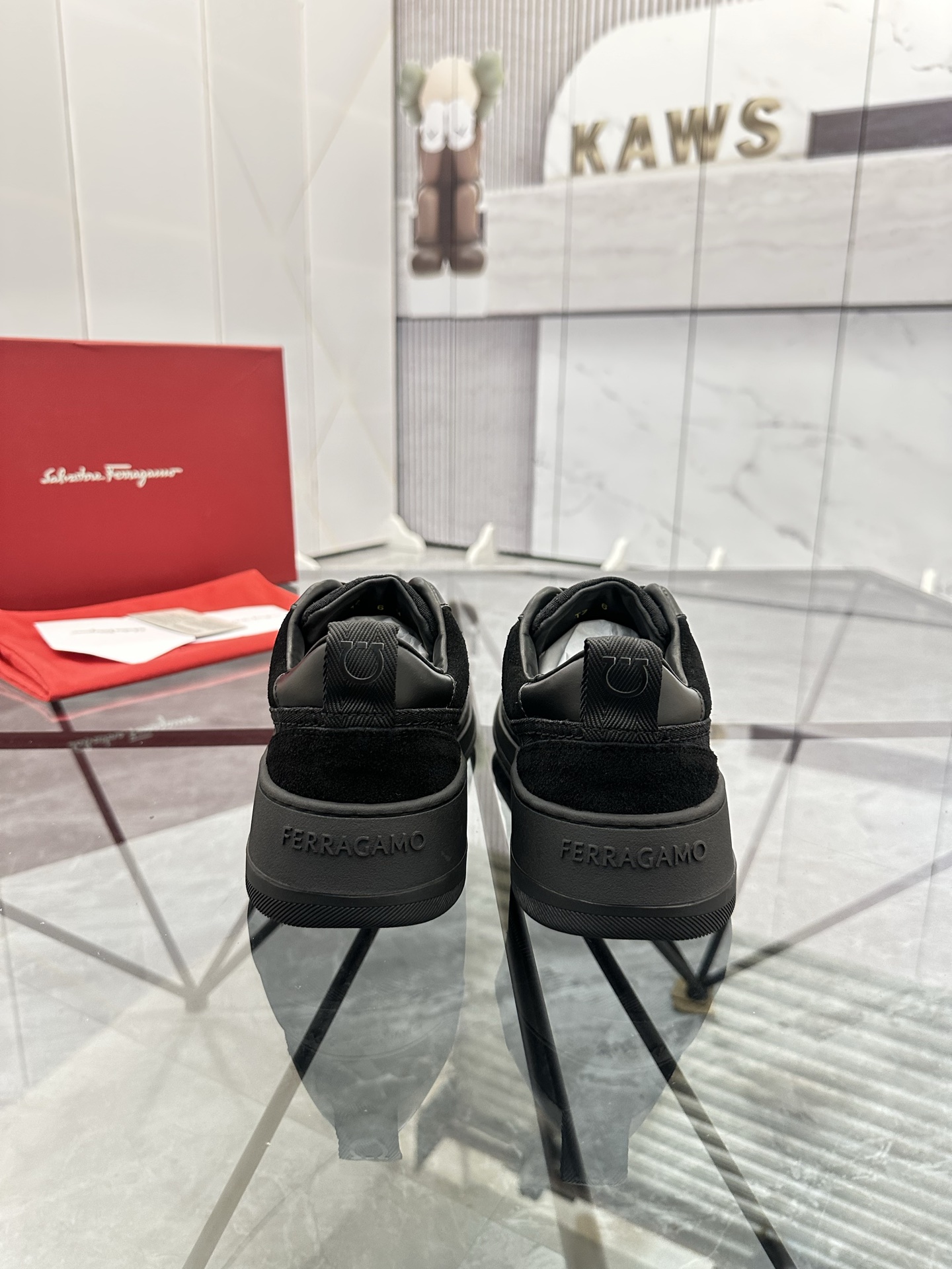 Precio de venta: P330 Guangzhou Top Quality [Marca: Ferragam* "Ferragamo*"] Low-top SneakersTalla: 3