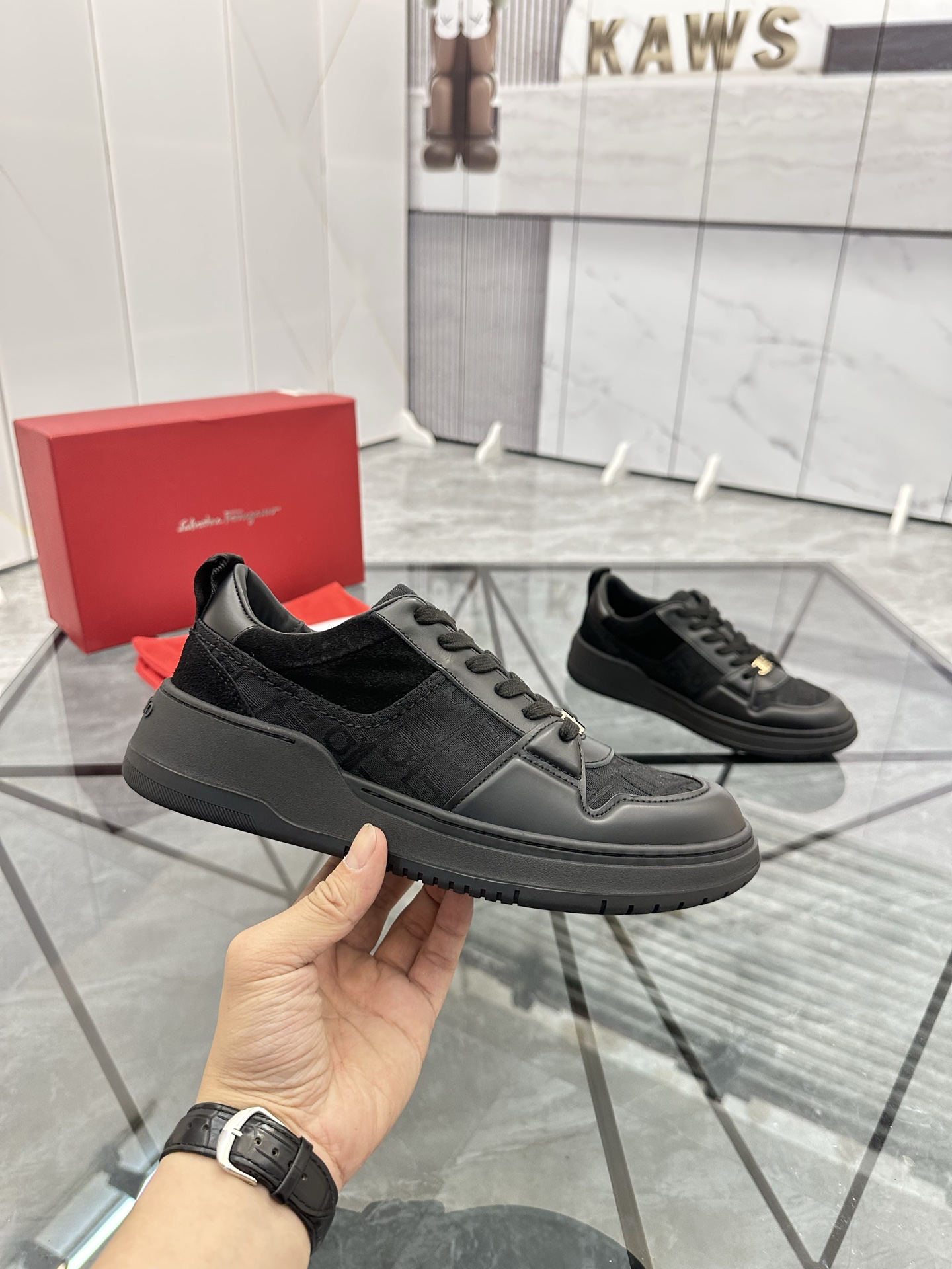 Precio de venta: P330 Guangzhou Top Quality [Marca: Ferragam* "Ferragamo*"] Low-top SneakersTalla: 3