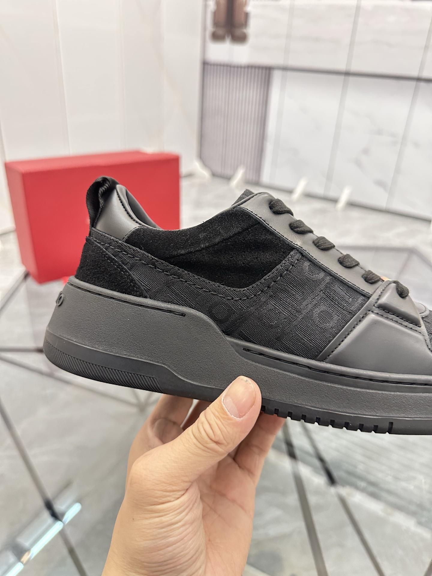 Precio de venta: P330 Guangzhou Top Quality [Marca: Ferragam* "Ferragamo*"] Low-top SneakersTalla: 3