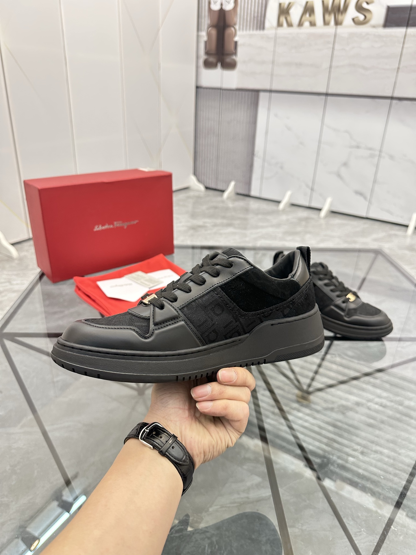 Precio de venta: P330 Guangzhou Top Quality [Marca: Ferragam* "Ferragamo*"] Low-top SneakersTalla: 3