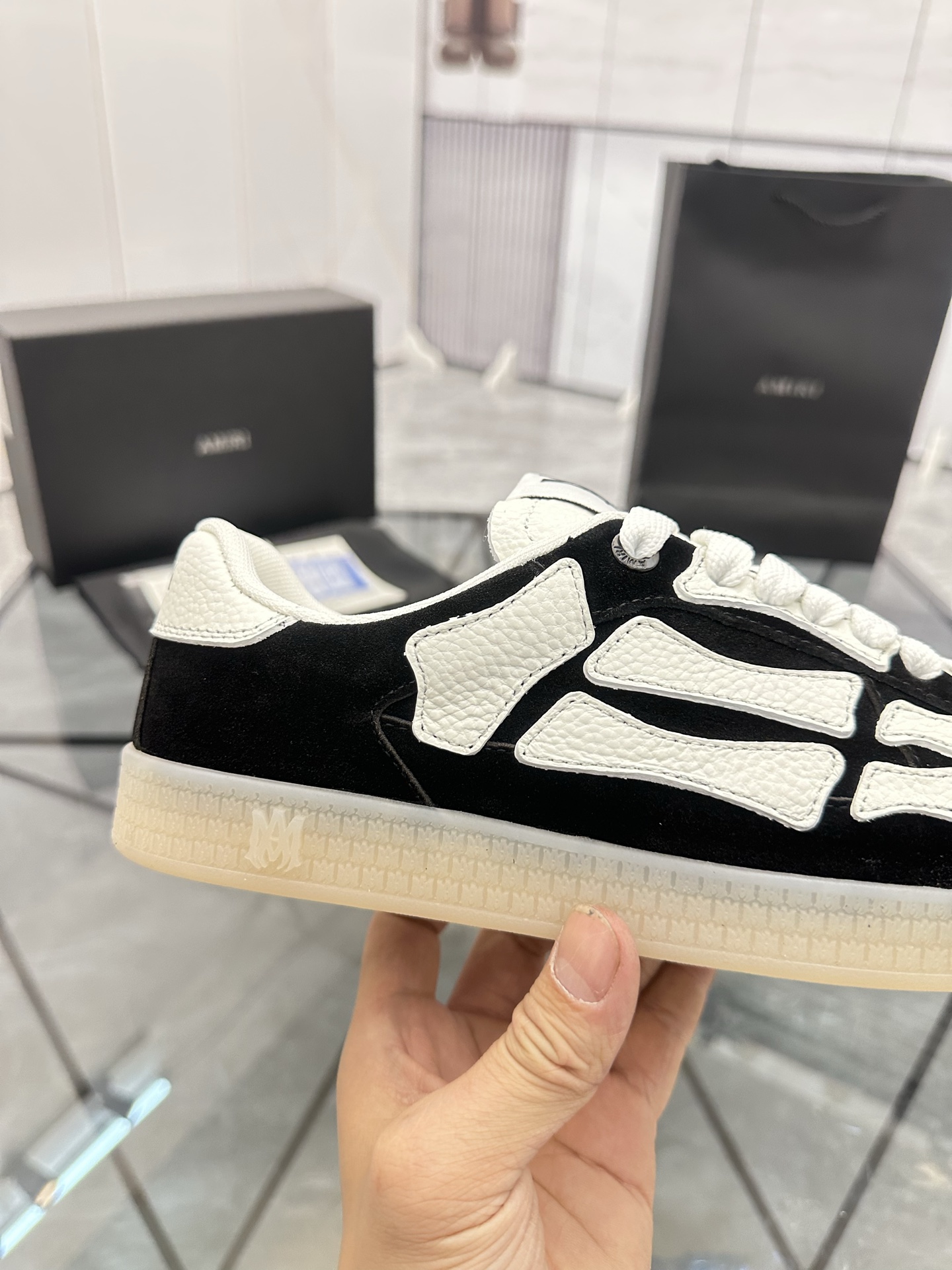 Precio de venta: P270 Guangzhou Top Quality [Marca: AMIRI* "Emil*] Low-top Casual Shoes Talla: 39-44