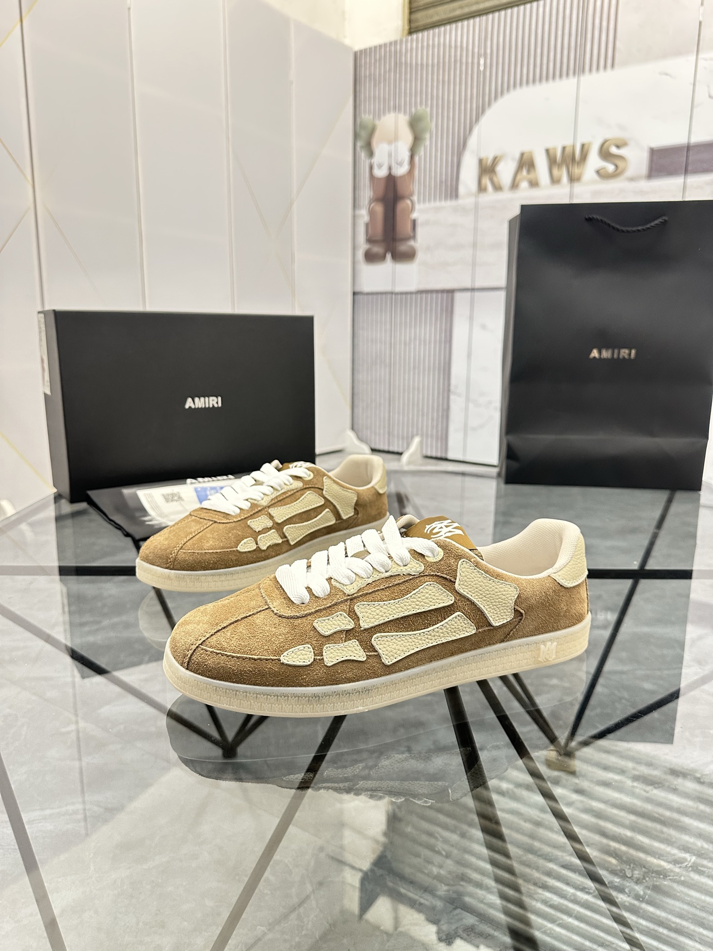 Precio de venta: P270 Guangzhou Top Quality [Marca: AMIRI* "Emil*] Low-top Casual Shoes Talla: 39-44