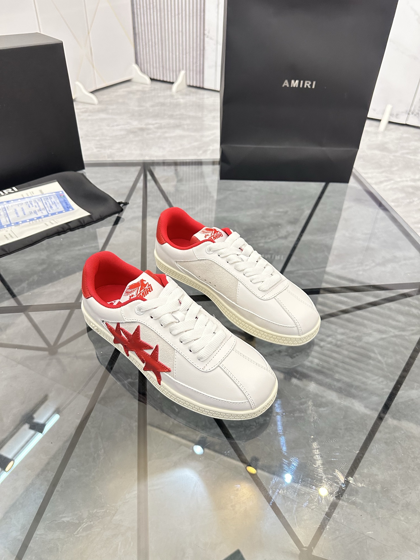 Precio de venta: P250 Guangzhou Top Quality [Marca: AMIRI* "Emil*] Low Top Casual Shoes Talla: 39-44