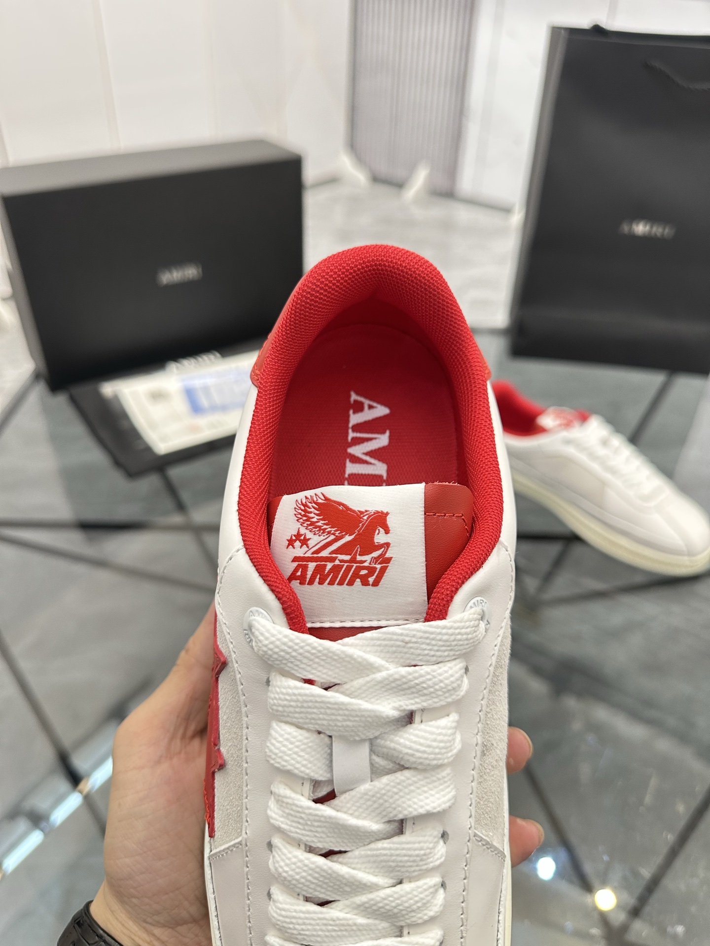 Precio de venta: P250 Guangzhou Top Quality [Marca: AMIRI* "Emil*] Low Top Casual Shoes Talla: 39-44