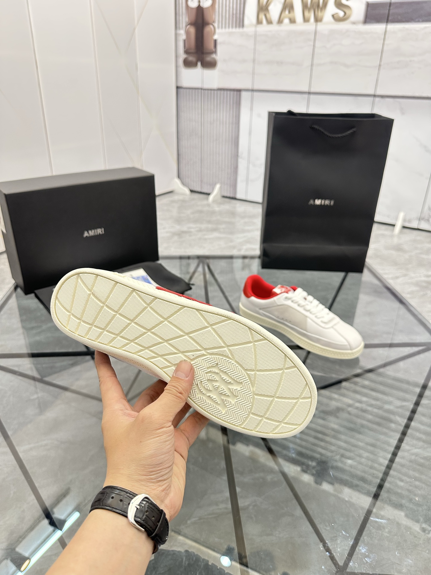 Precio de venta: P250 Guangzhou Top Quality [Marca: AMIRI* "Emil*] Low Top Casual Shoes Talla: 39-44