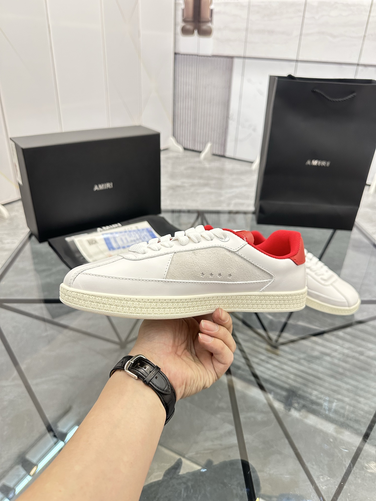 Precio de venta: P250 Guangzhou Top Quality [Marca: AMIRI* "Emil*] Low Top Casual Shoes Talla: 39-44