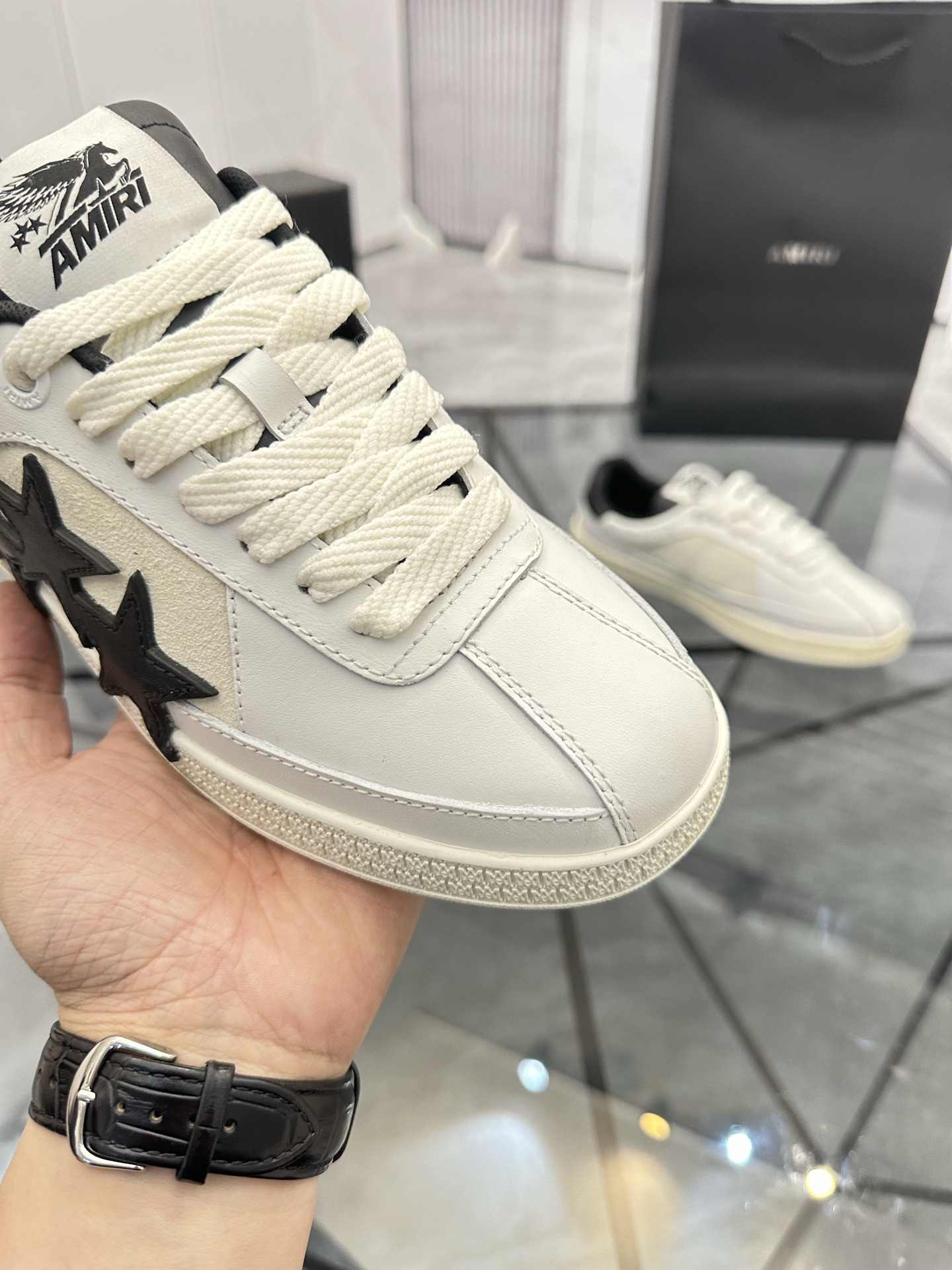 Precio de venta: P250 Guangzhou Top Quality [Marca: AMIRI* "Emil*] Low Top Casual Shoes Talla: 39-44