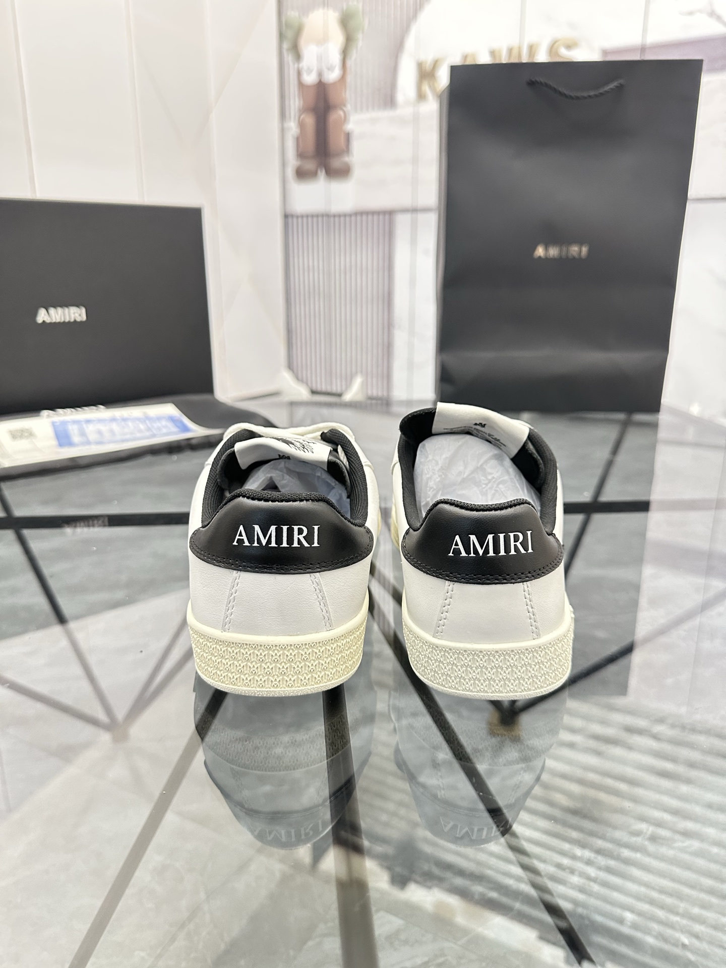 Precio de venta: P250 Guangzhou Top Quality [Marca: AMIRI* "Emil*] Low Top Casual Shoes Talla: 39-44