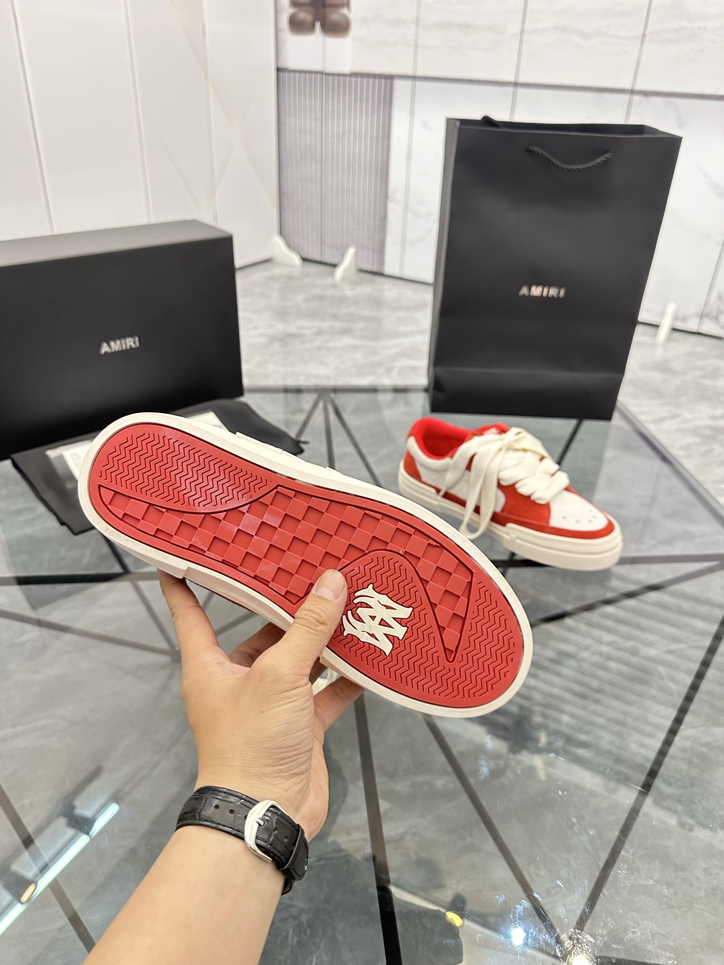 Precio de venta: P270 Guangzhou Top Quality [Marca: AMIRI* "Emil*] Low-top Casual Shoes Talla: 39-44