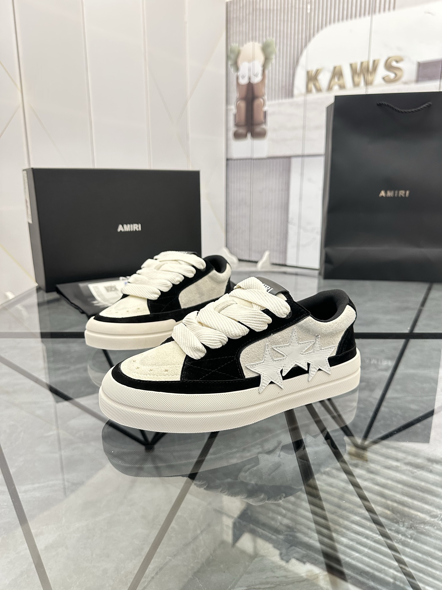 Precio de venta: P270 Guangzhou Top Quality [Marca: AMIRI* "Emil*] Low-top Casual Shoes Talla: 39-44