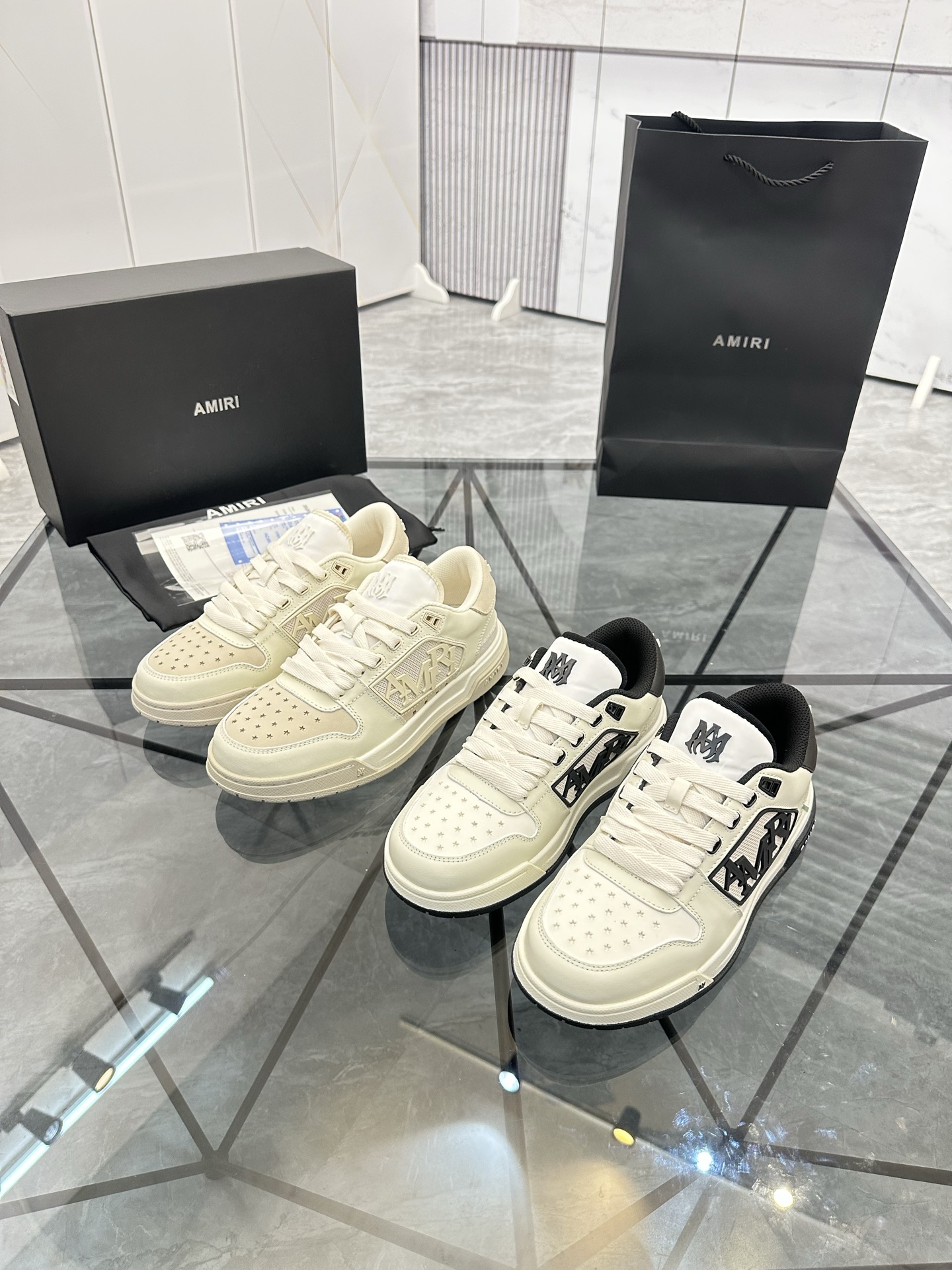 Precio de venta: P300 Guangzhou Top Quality [Marca: AMIRI* "Emil*] Low Top Casual Shoes Talla: 39-44