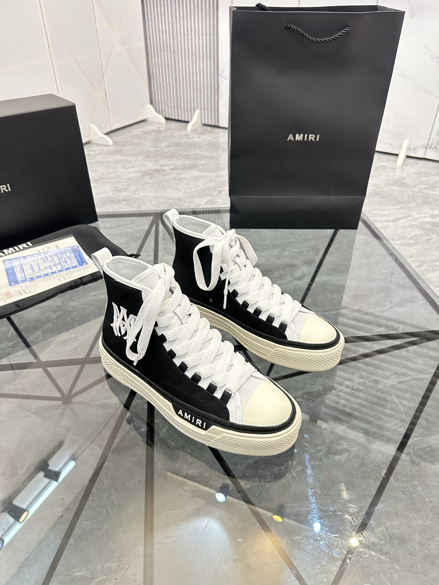 Precio de venta: P250 Guangzhou Top Quality [Marca: AMIRI* "Emil*] High-top Casual Shoes Talla: 39-4