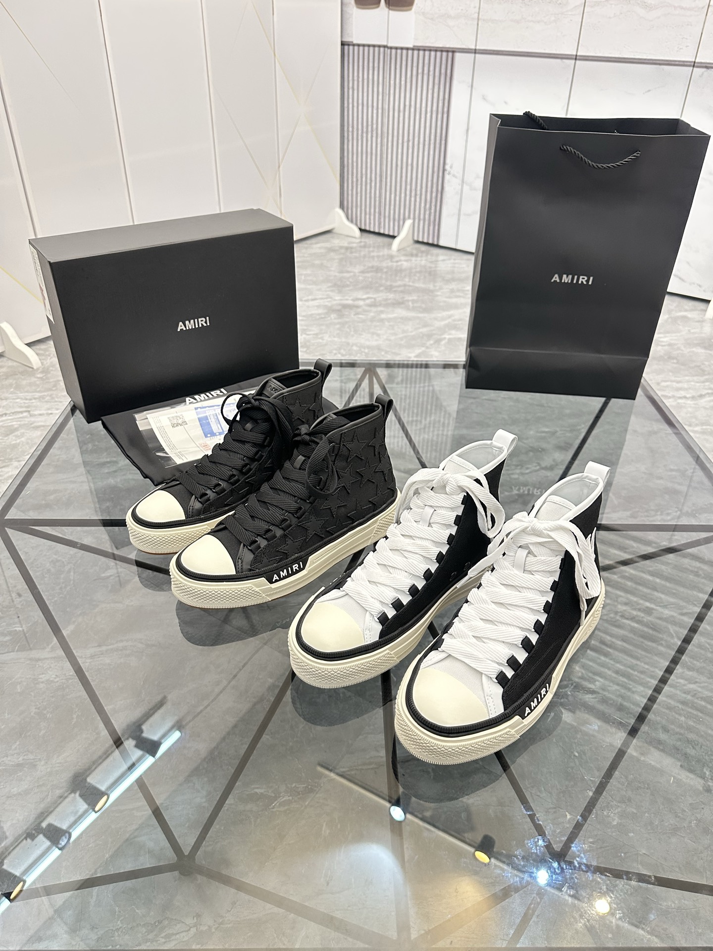 Precio de venta: P250 Guangzhou Top Quality [Marca: AMIRI* "Emil*] High-top Casual Shoes Talla: 39-4