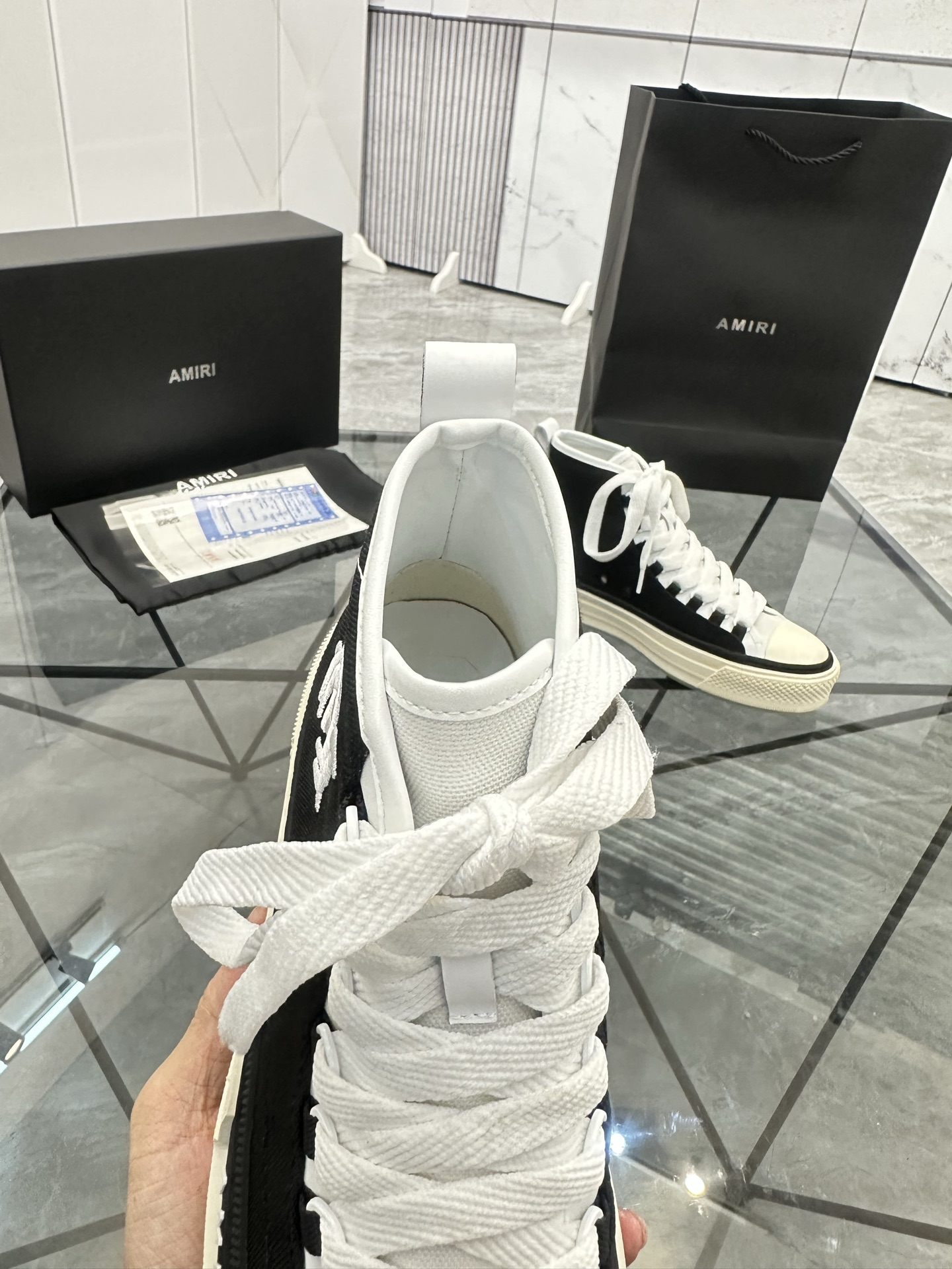 Precio de venta: P250 Guangzhou Top Quality [Marca: AMIRI* "Emil*] High-top Casual Shoes Talla: 39-4