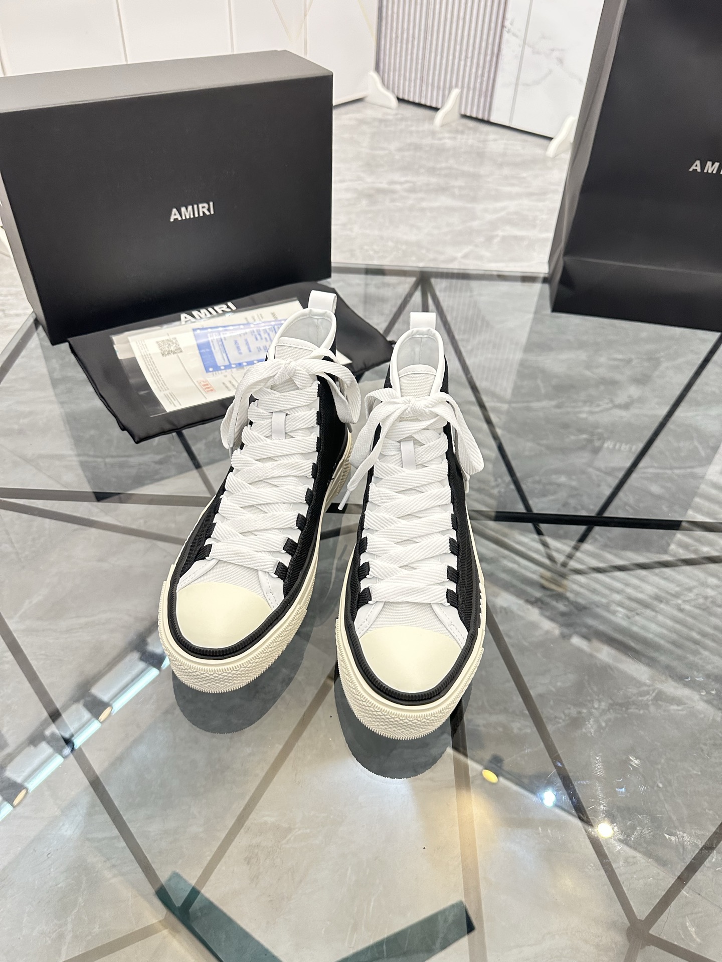 Precio de venta: P250 Guangzhou Top Quality [Marca: AMIRI* "Emil*] High-top Casual Shoes Talla: 39-4