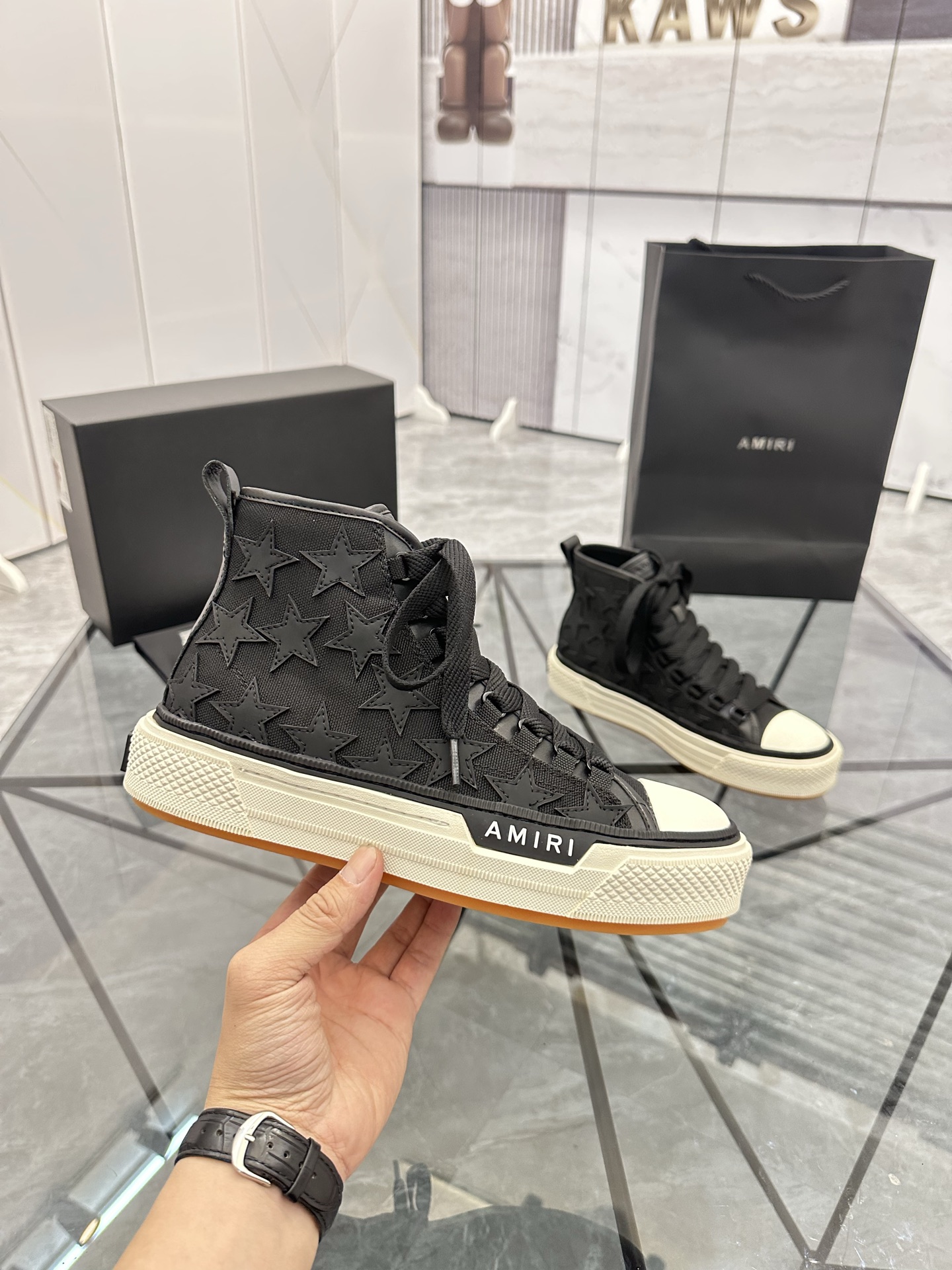 Precio de venta: P290 Guangzhou Top Quality [Marca: AMIRI* "Emil*] High-top Casual Shoes Talla: 39-4