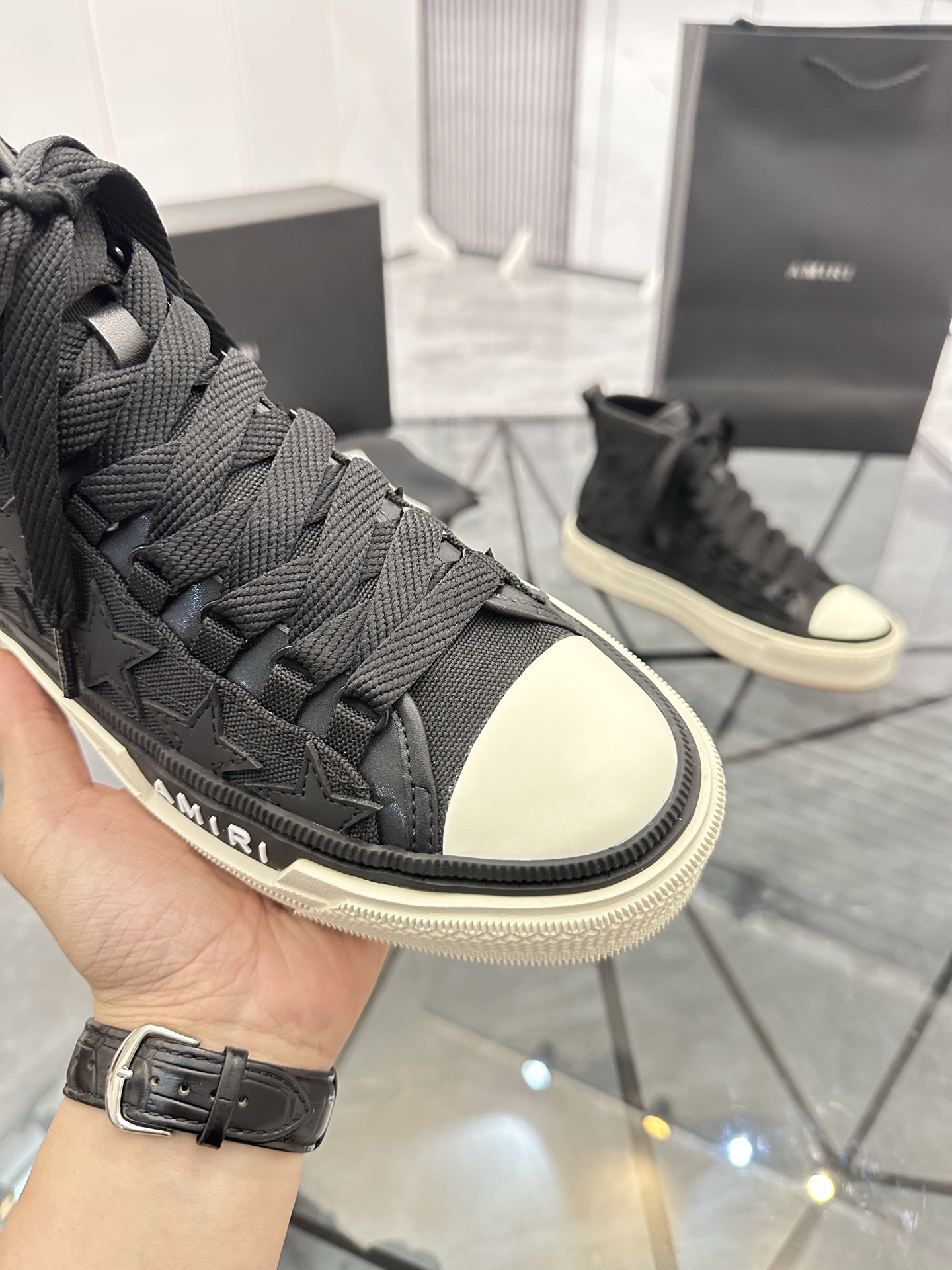 Precio de venta: P290 Guangzhou Top Quality [Marca: AMIRI* "Emil*] High-top Casual Shoes Talla: 39-4