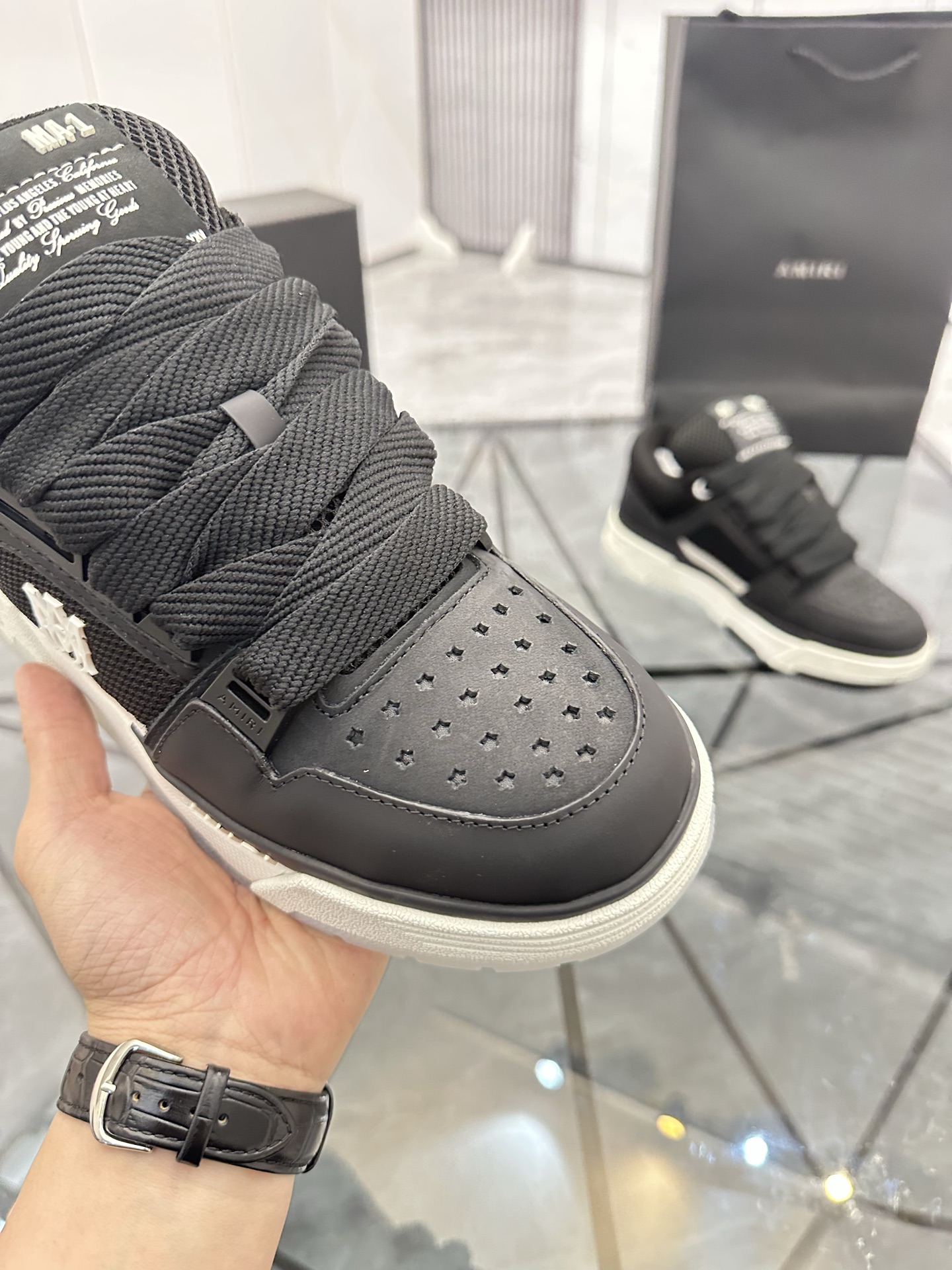 Precio de venta: P330 Guangzhou Top Quality [Marca: AMIRI* "Emile*"] Low-top Casual Shoes Talla: 39-