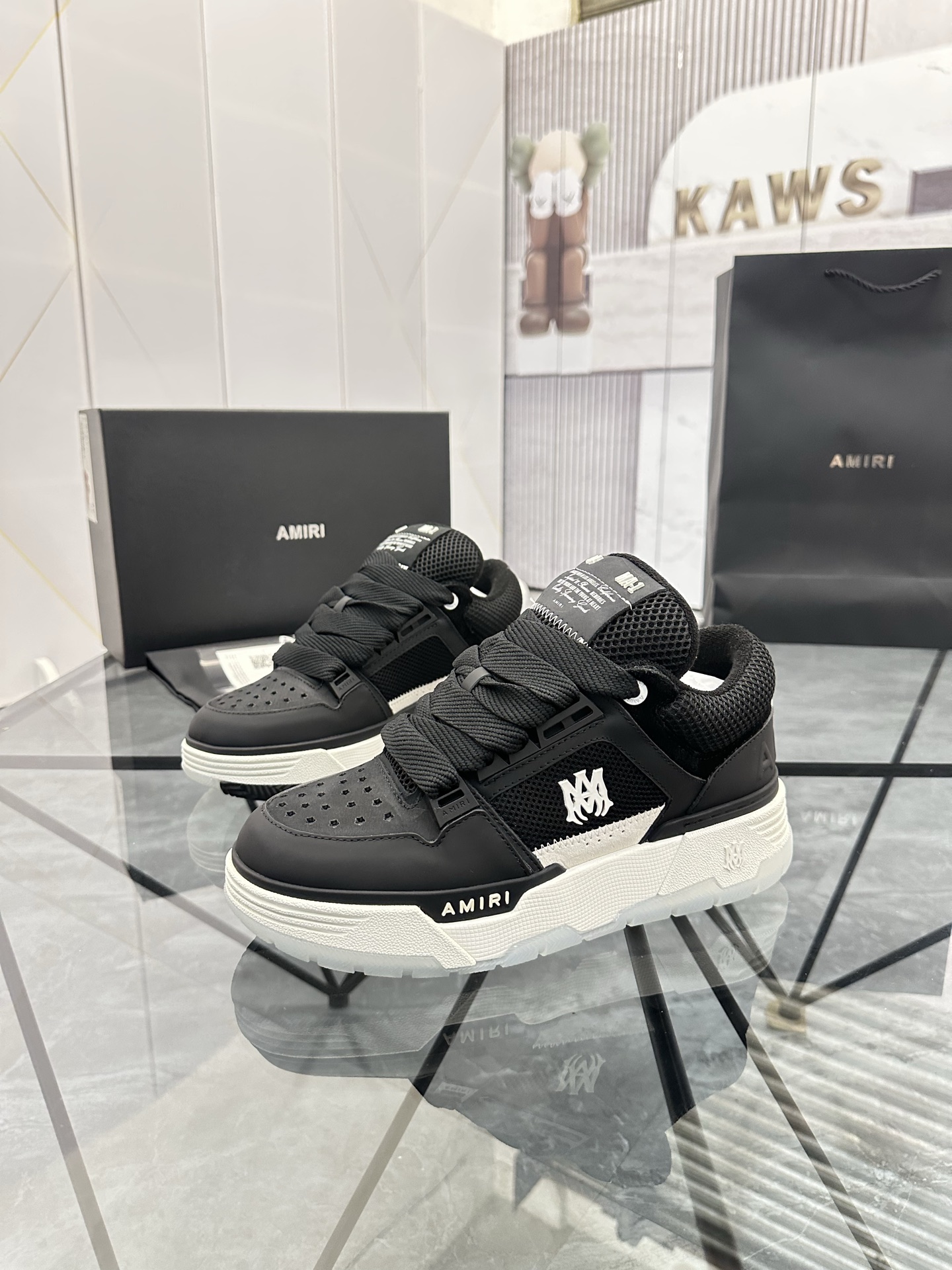 Precio de venta: P330 Guangzhou Top Quality [Marca: AMIRI* "Emile*"] Low-top Casual Shoes Talla: 39-