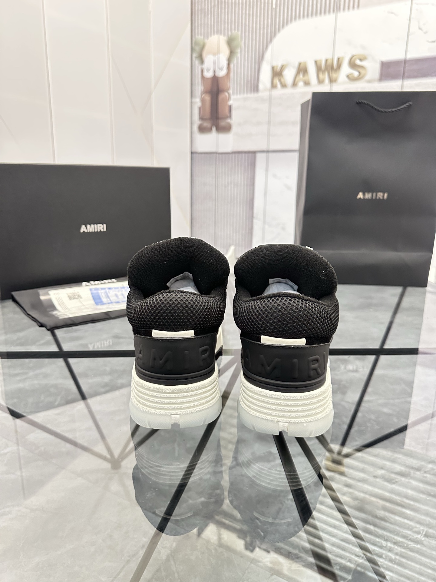 Precio de venta: P330 Guangzhou Top Quality [Marca: AMIRI* "Emile*"] Low-top Casual Shoes Talla: 39-