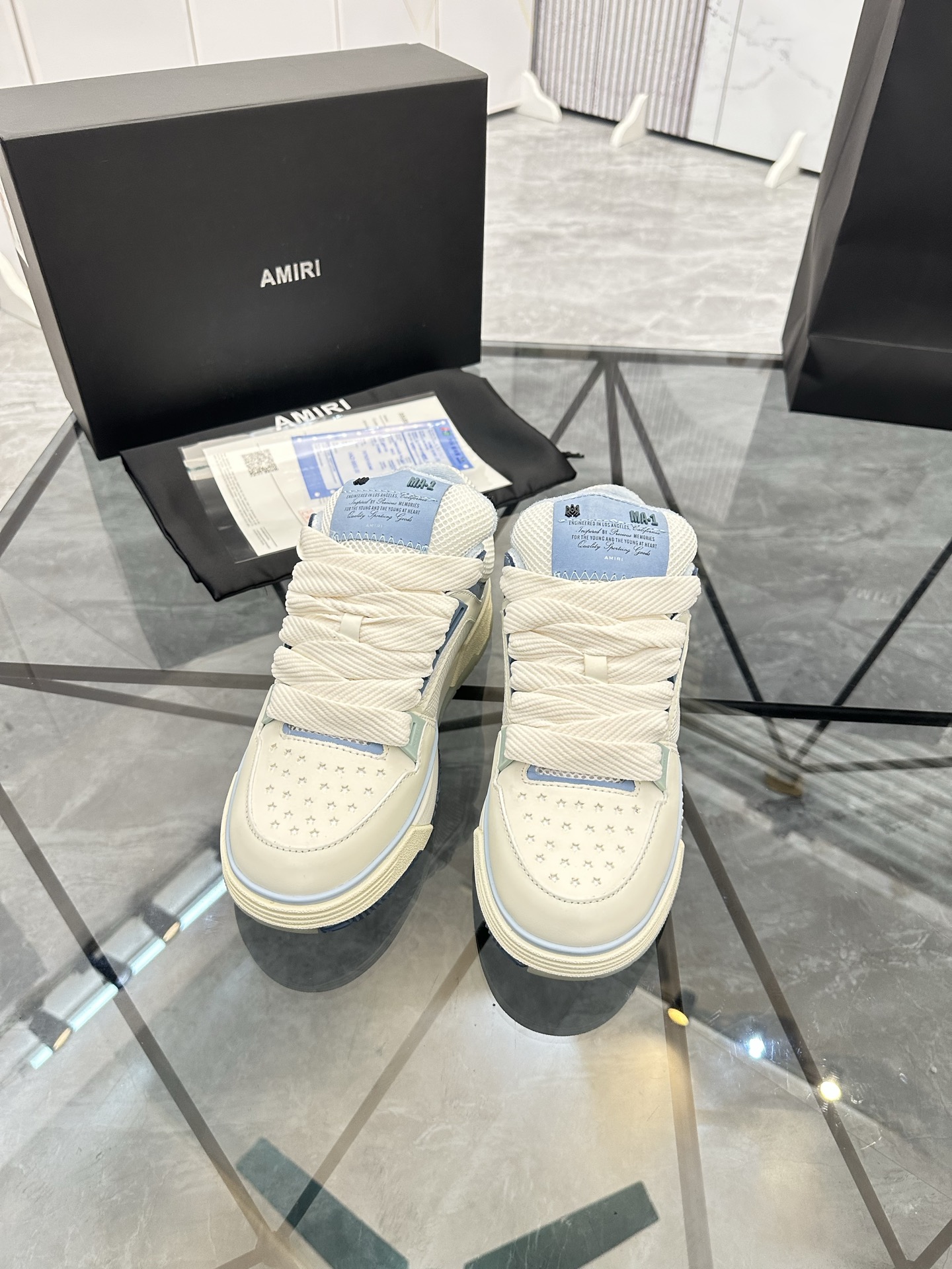 Precio de venta: P330 Guangzhou Top Quality [Marca: AMIRI* "Emile*"] Low-top Casual Shoes Talla: 39-