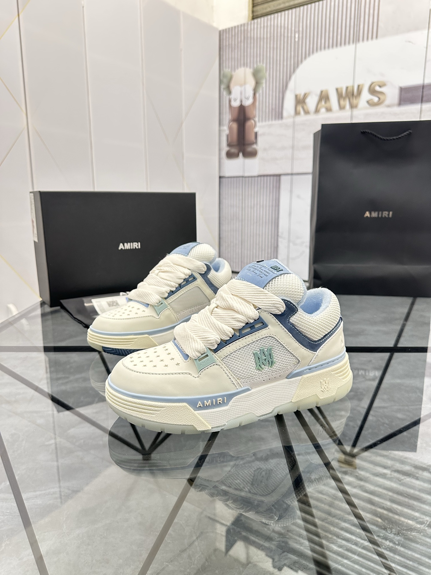 Precio de venta: P330 Guangzhou Top Quality [Marca: AMIRI* "Emile*"] Low-top Casual Shoes Talla: 39-