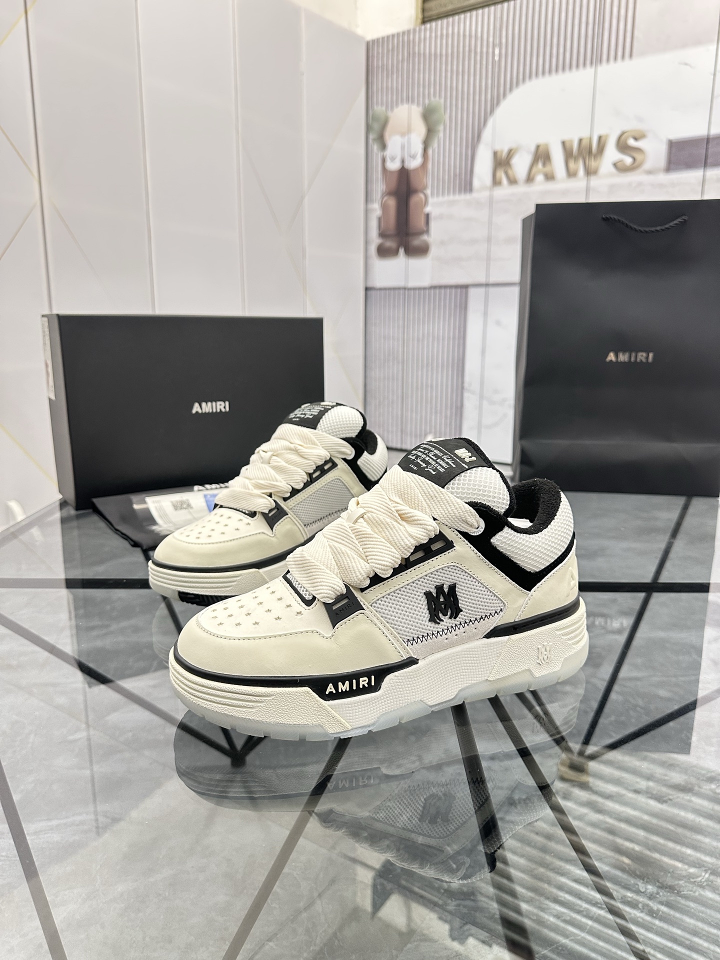 Precio de venta: P330 Guangzhou Top Quality [Marca: AMIRI* "Emile*"] Low-top Casual Shoes Talla: 39-