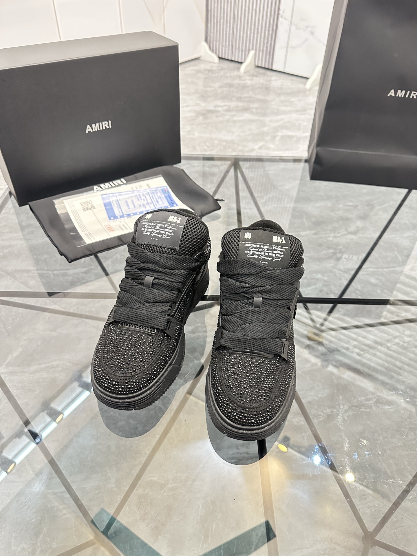 Precio de venta: P350 Guangzhou Top Quality [Marca: AMIRI* "Emil*"] Low-top Casual Shoes Talla: 39-4