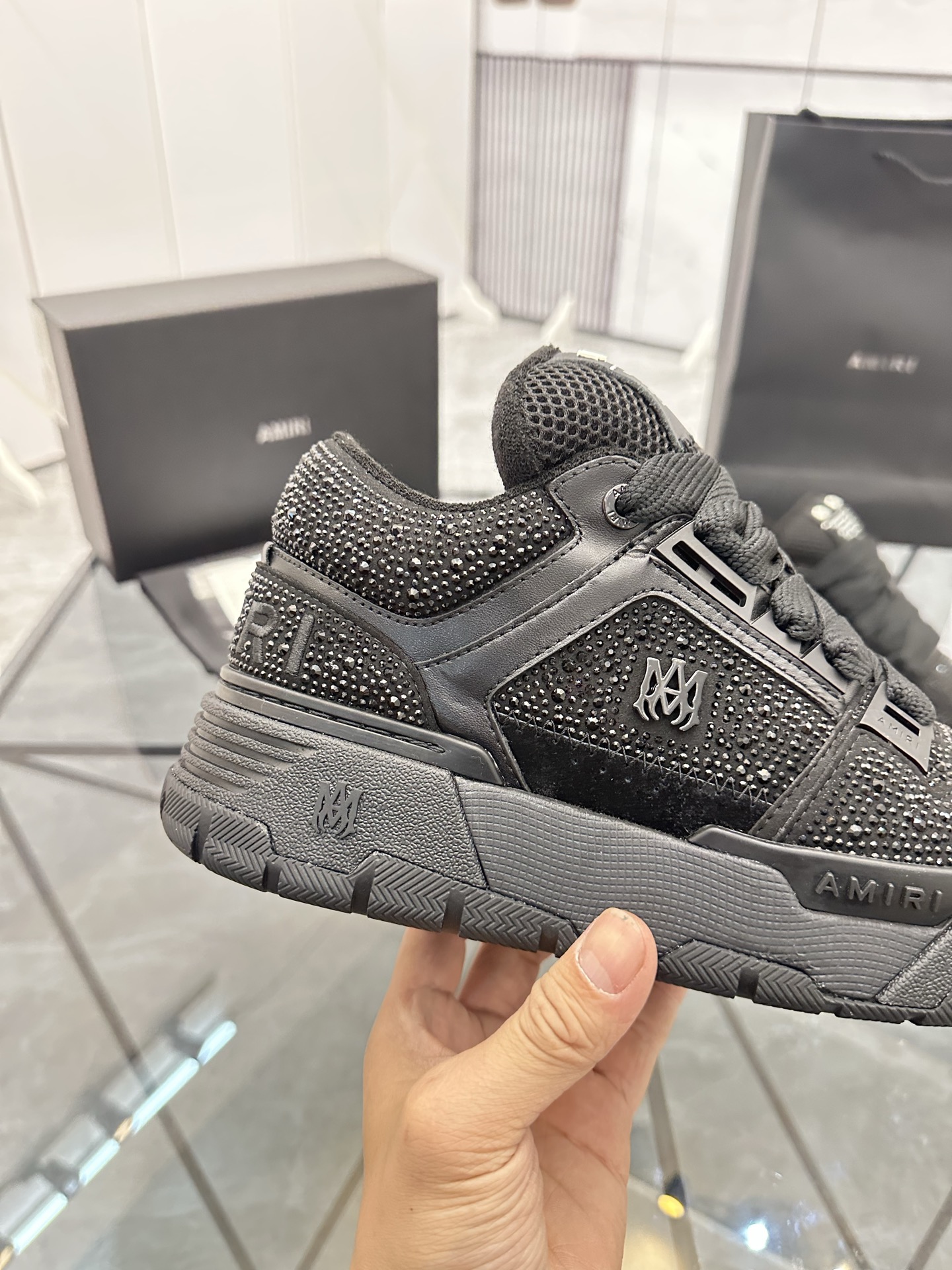 Precio de venta: P350 Guangzhou Top Quality [Marca: AMIRI* "Emil*"] Low-top Casual Shoes Talla: 39-4
