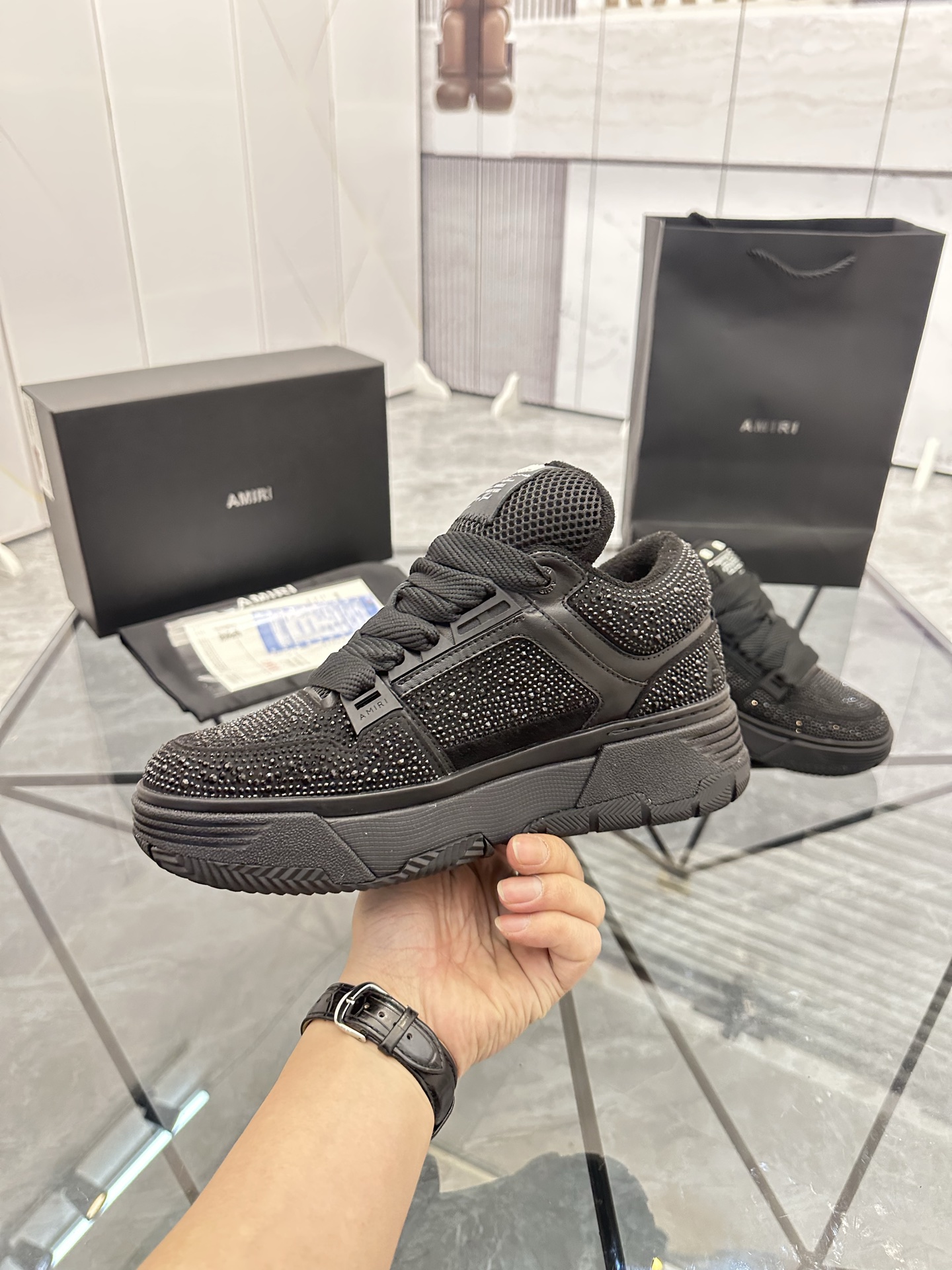 Precio de venta: P350 Guangzhou Top Quality [Marca: AMIRI* "Emil*"] Low-top Casual Shoes Talla: 39-4