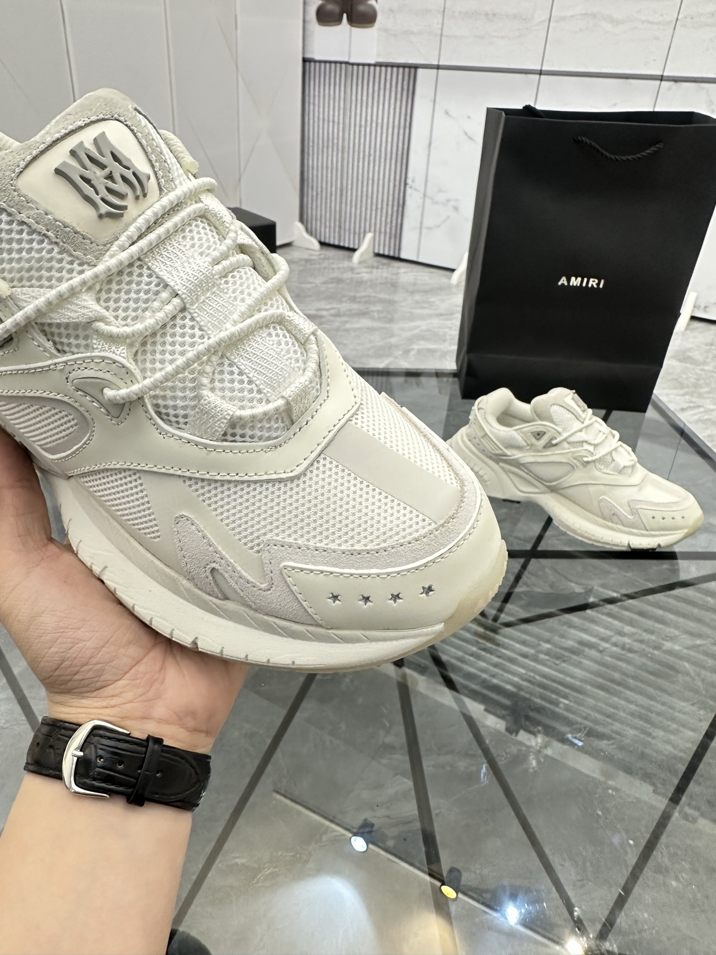 Precio de venta: P330 Guangzhou Top Quality [Marca: AMIRI* "Emile*"] Low-top Casual Shoes Talla: 39-