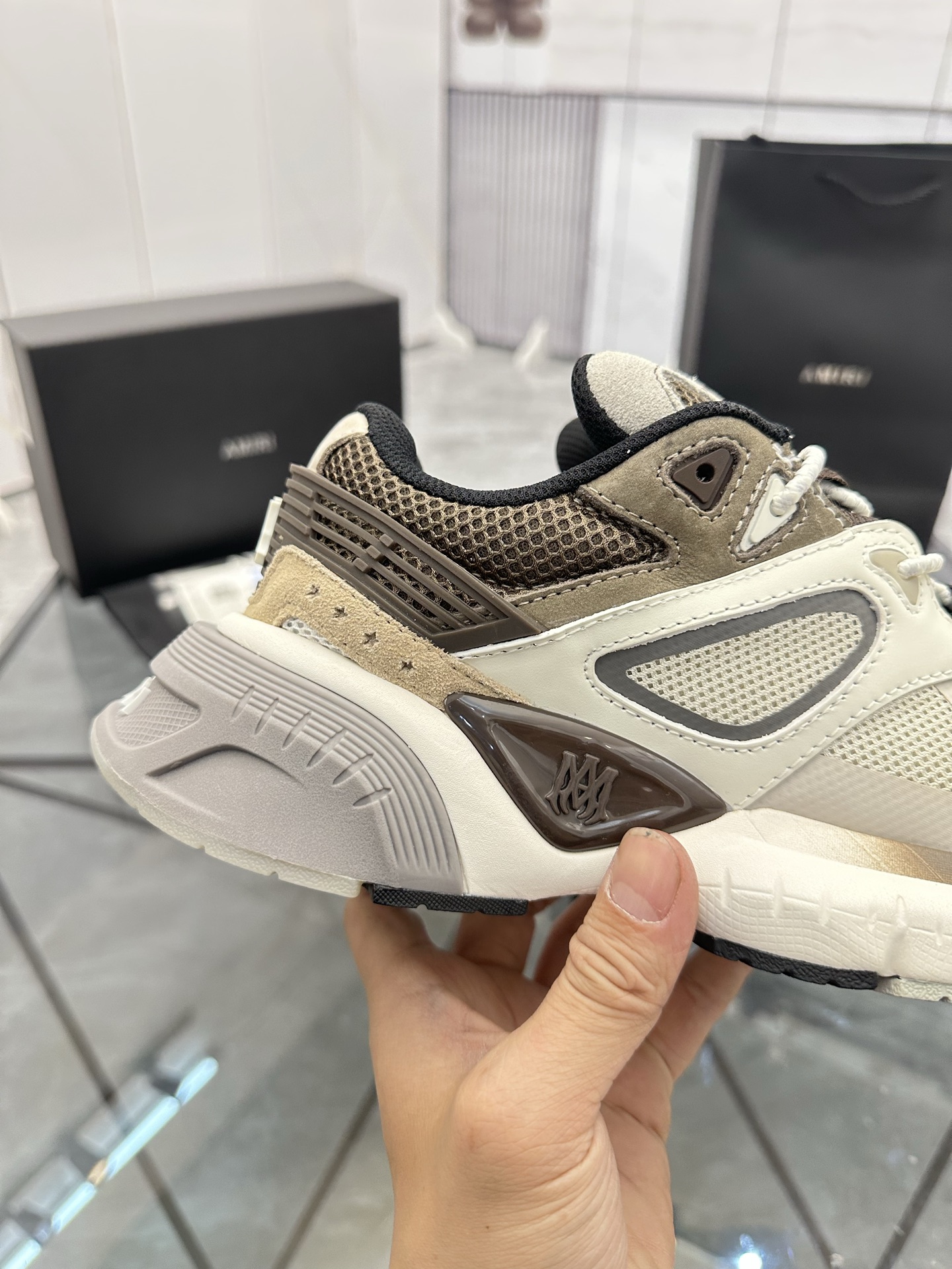 Precio de venta: P330 Guangzhou Top Quality [Marca: AMIRI* "Emile*"] Low-top Casual Shoes Talla: 39-