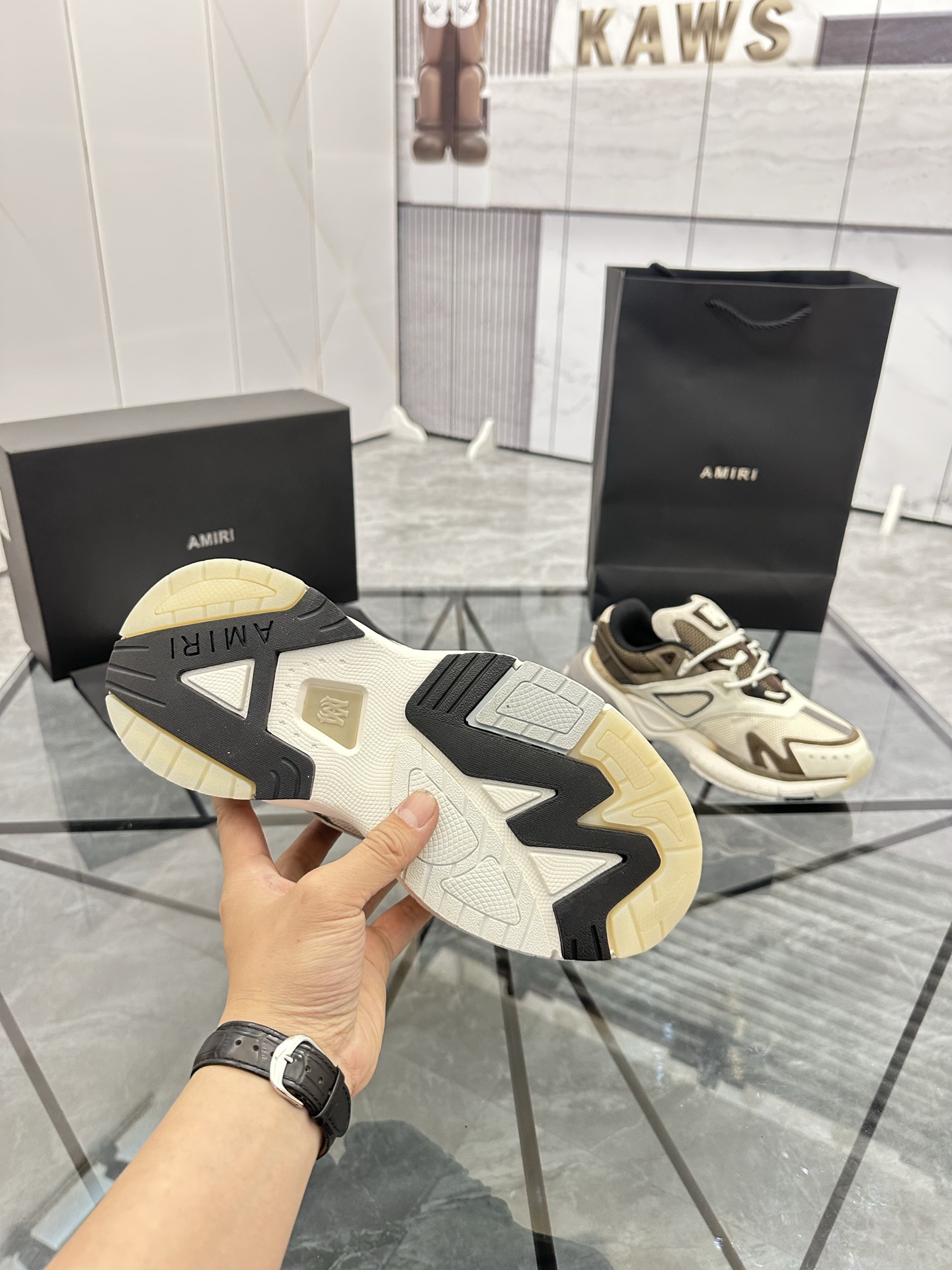 Precio de venta: P330 Guangzhou Top Quality [Marca: AMIRI* "Emile*"] Low-top Casual Shoes Talla: 39-