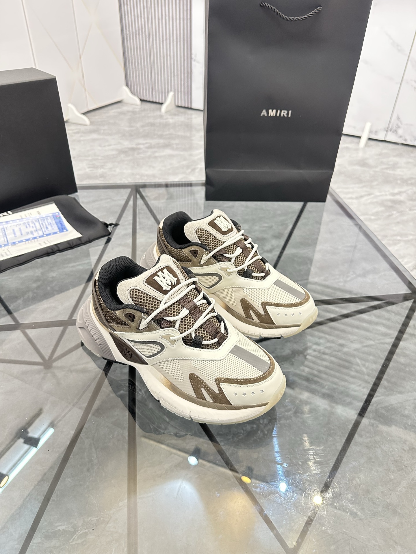 Precio de venta: P330 Guangzhou Top Quality [Marca: AMIRI* "Emile*"] Low-top Casual Shoes Talla: 39-