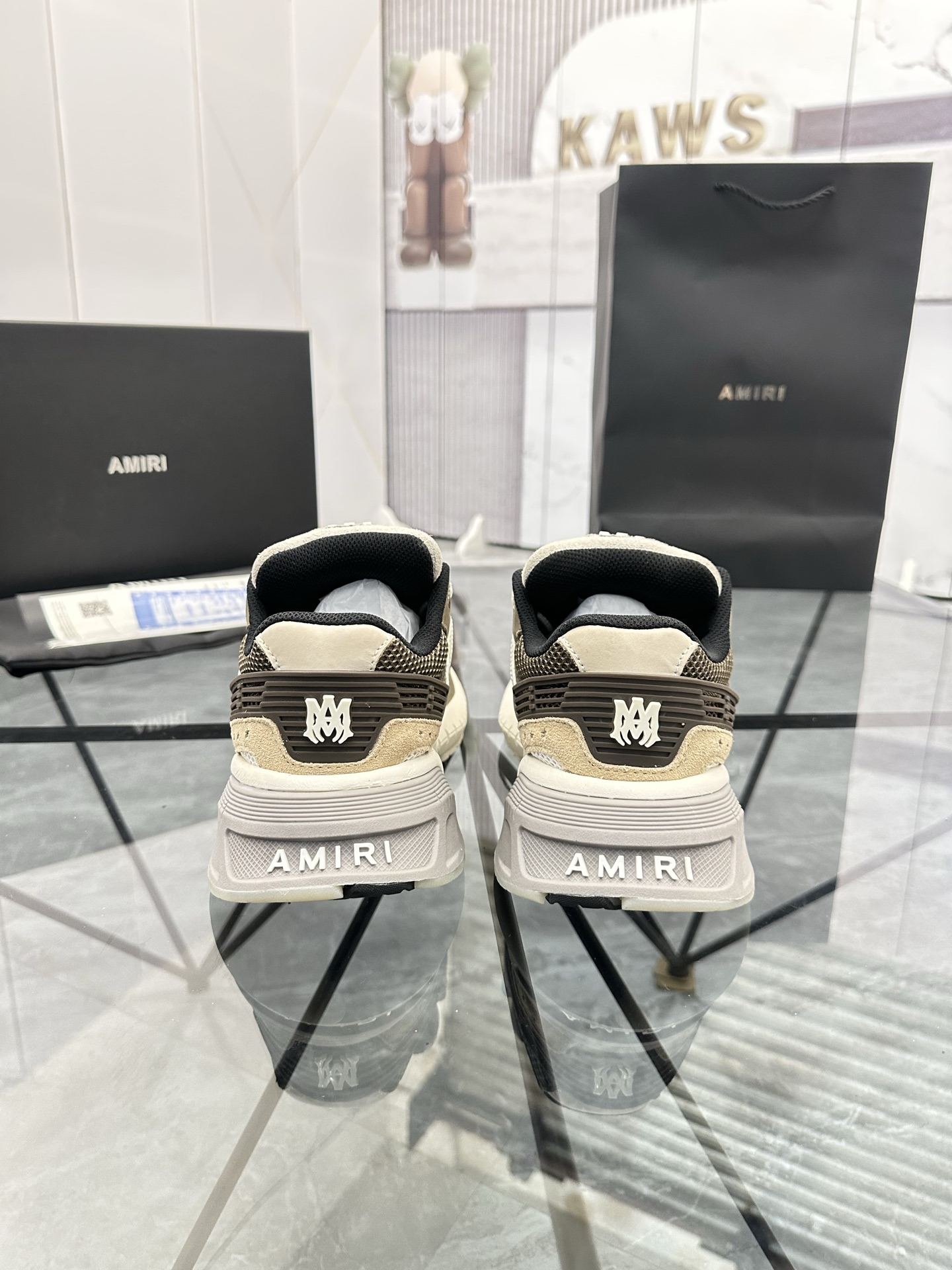 Precio de venta: P330 Guangzhou Top Quality [Marca: AMIRI* "Emile*"] Low-top Casual Shoes Talla: 39-