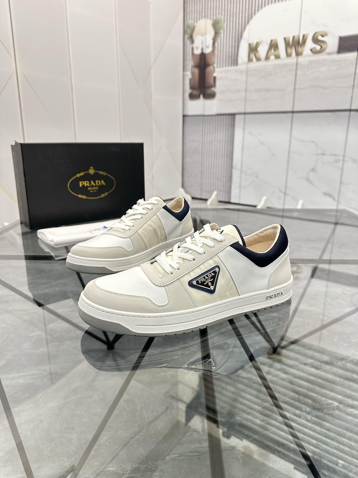 Precio: P180 Marca: Prada *